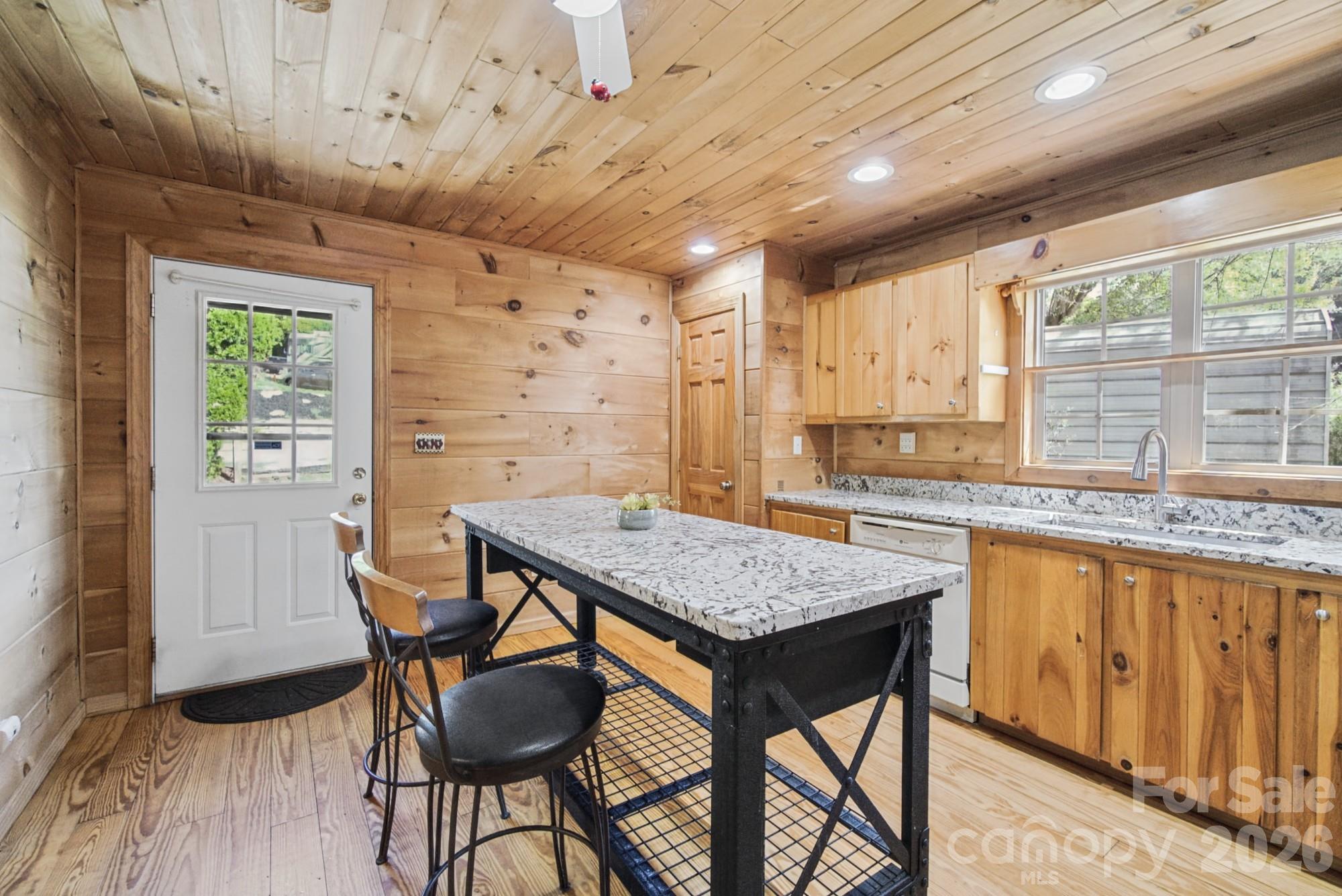 Single Family Residence at 1 Locust Avenue, Asheville, photo 18 of 38