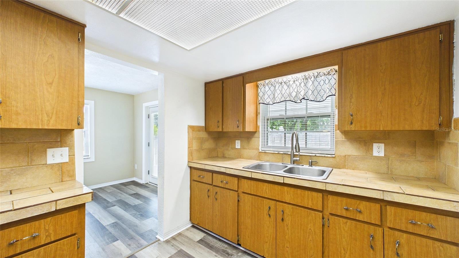 Kitchen - 5029 EMERSON AVE S, ST PETERSBURG