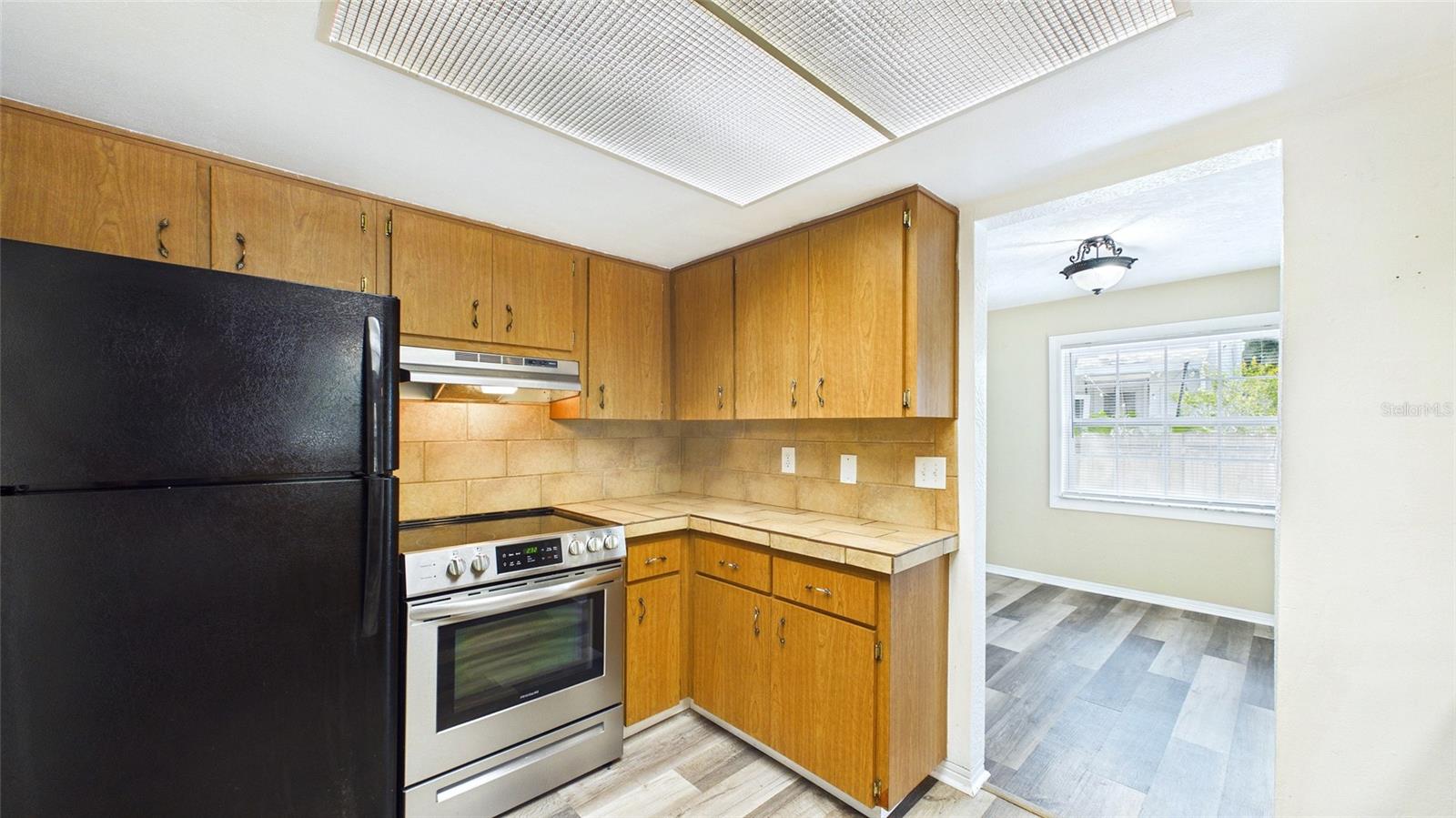 Kitchen - 5029 EMERSON AVE S, ST PETERSBURG