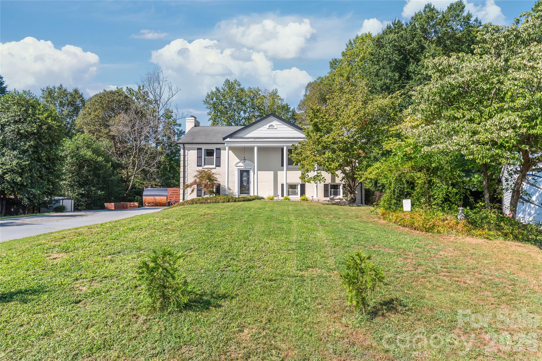 Single Family Residence at 610 Ridgeway Drive, Belmont, photo 3 of 41