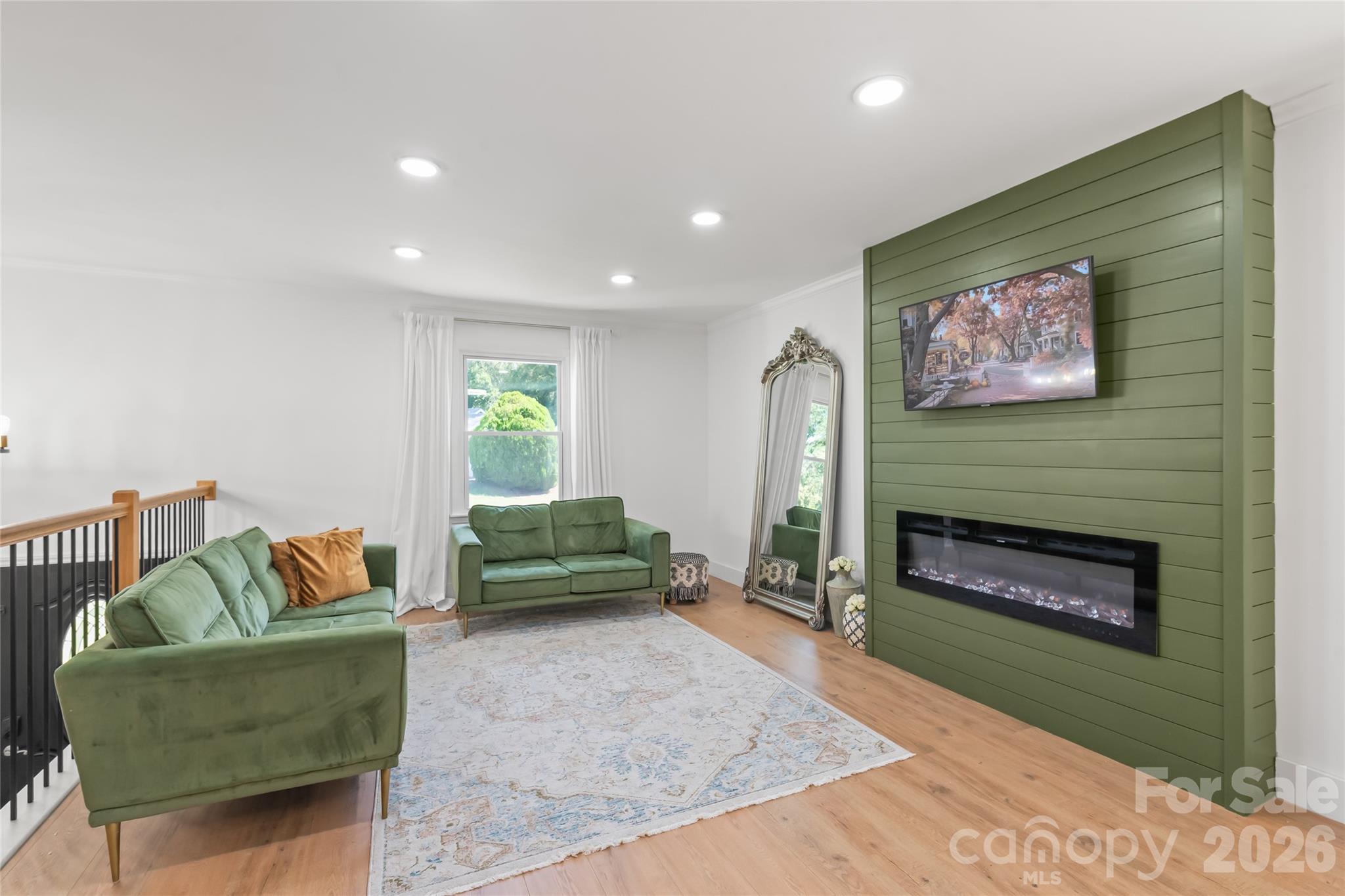 Single Family Residence at 610 Ridgeway Drive, Belmont, photo 7 of 41