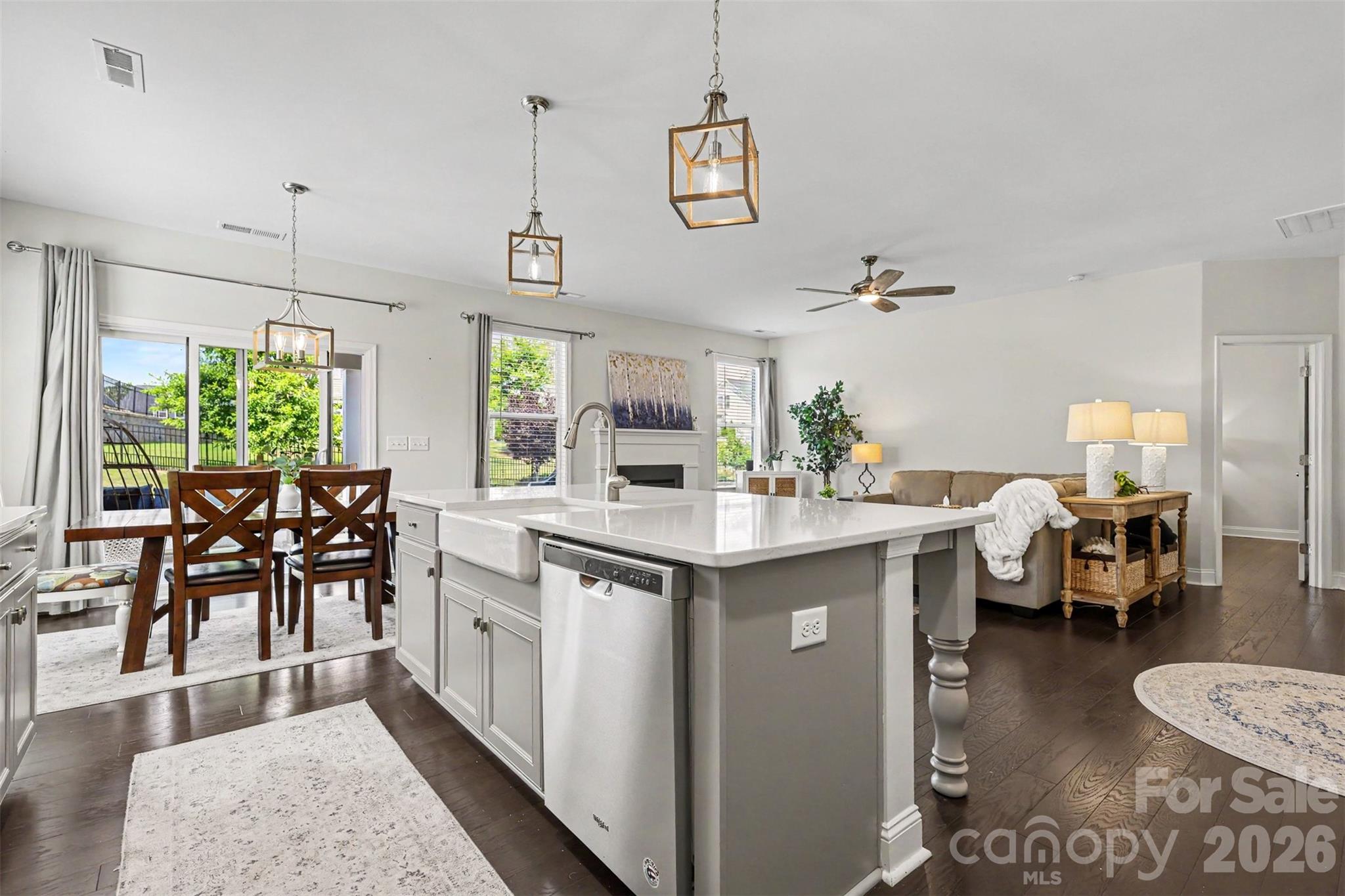 Kitchen with island - 6247 Six String Court, Fort Mill