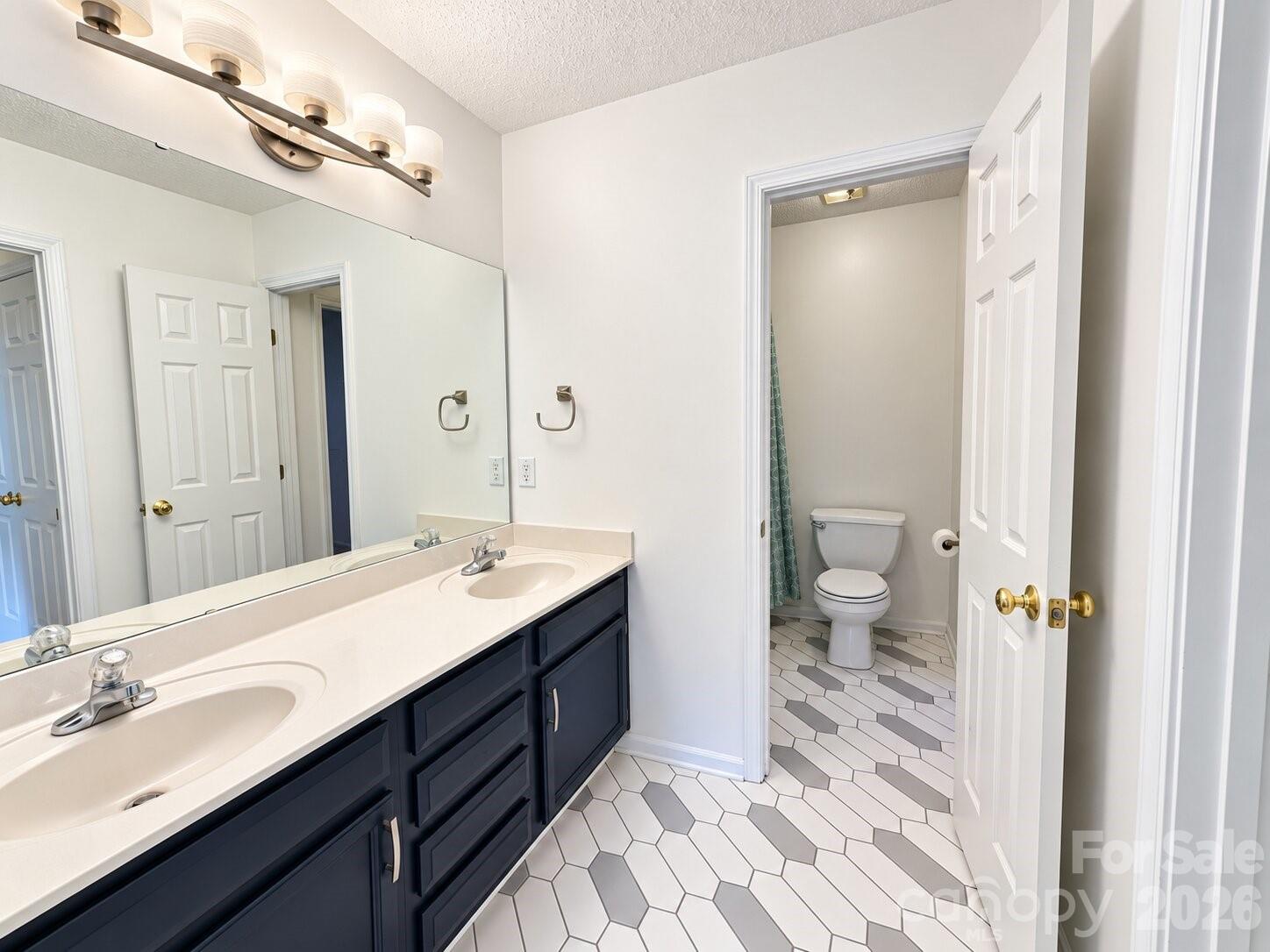 Master Bathroom - 4075 Zebulon Avenue SW, Concord