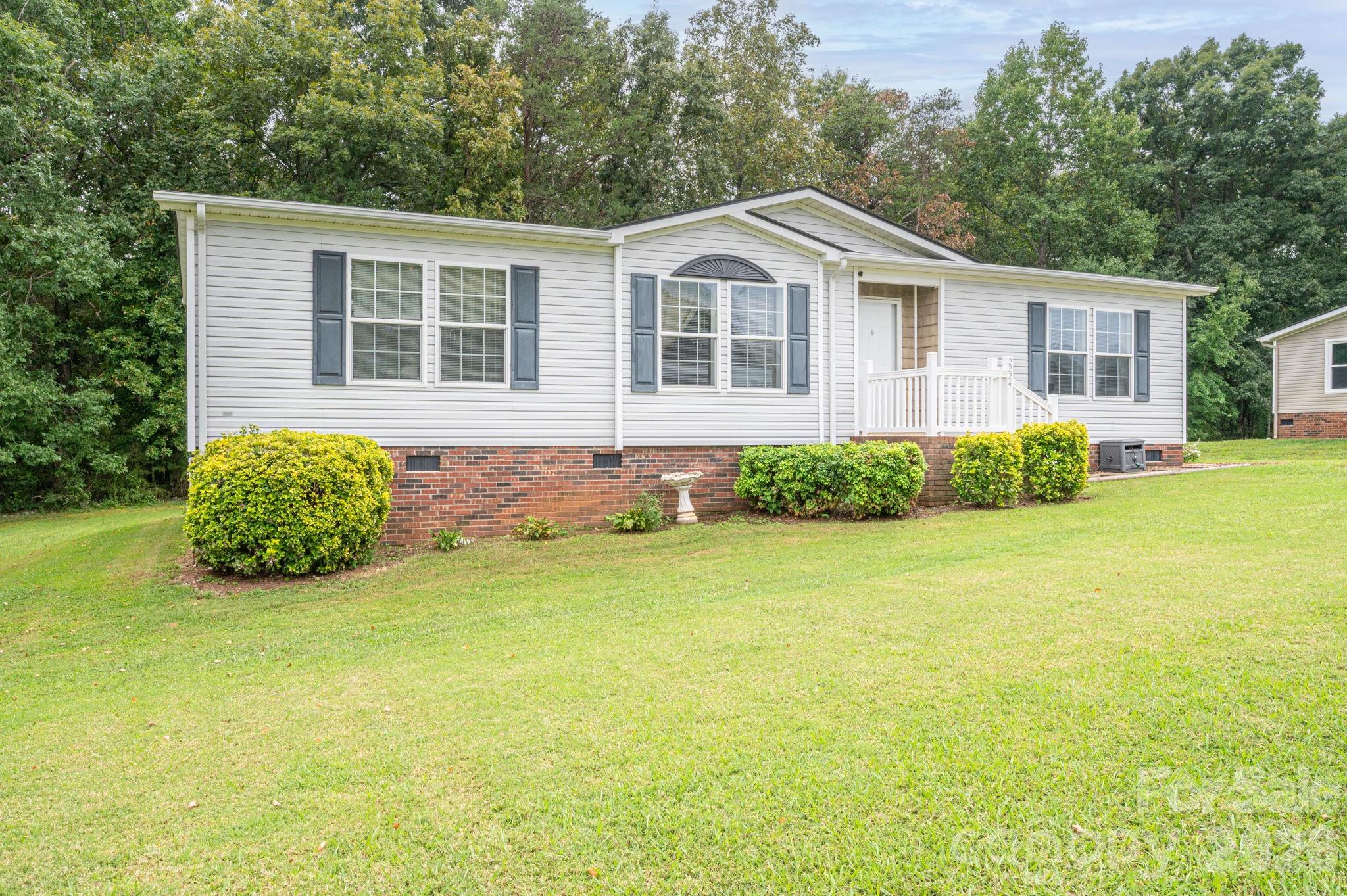 Front Left View - 2224 Sterling Ridge Drive, Newton