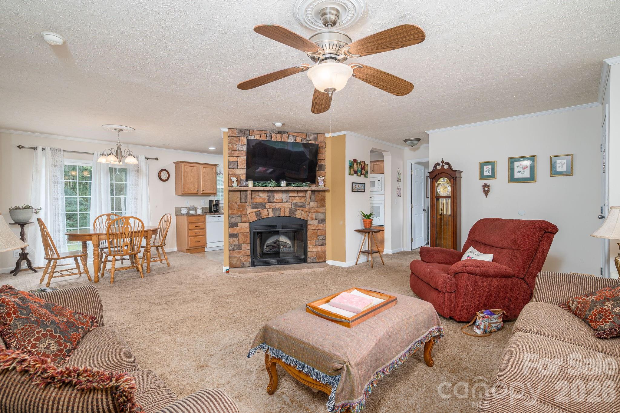 Den - 2224 Sterling Ridge Drive, Newton