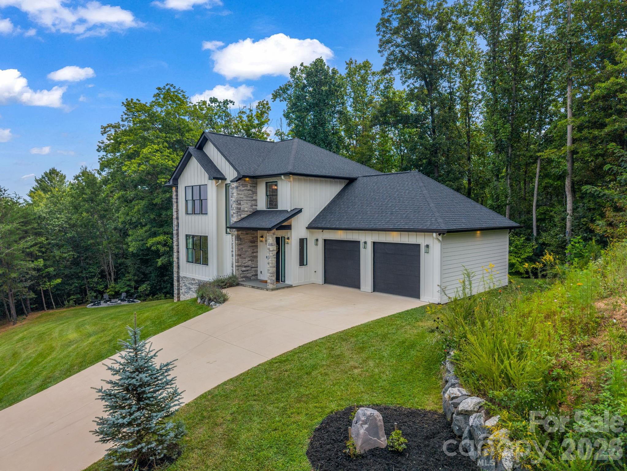 Single Family Residence at 101 Balsamwood Road, Leicester, photo 4 of 48