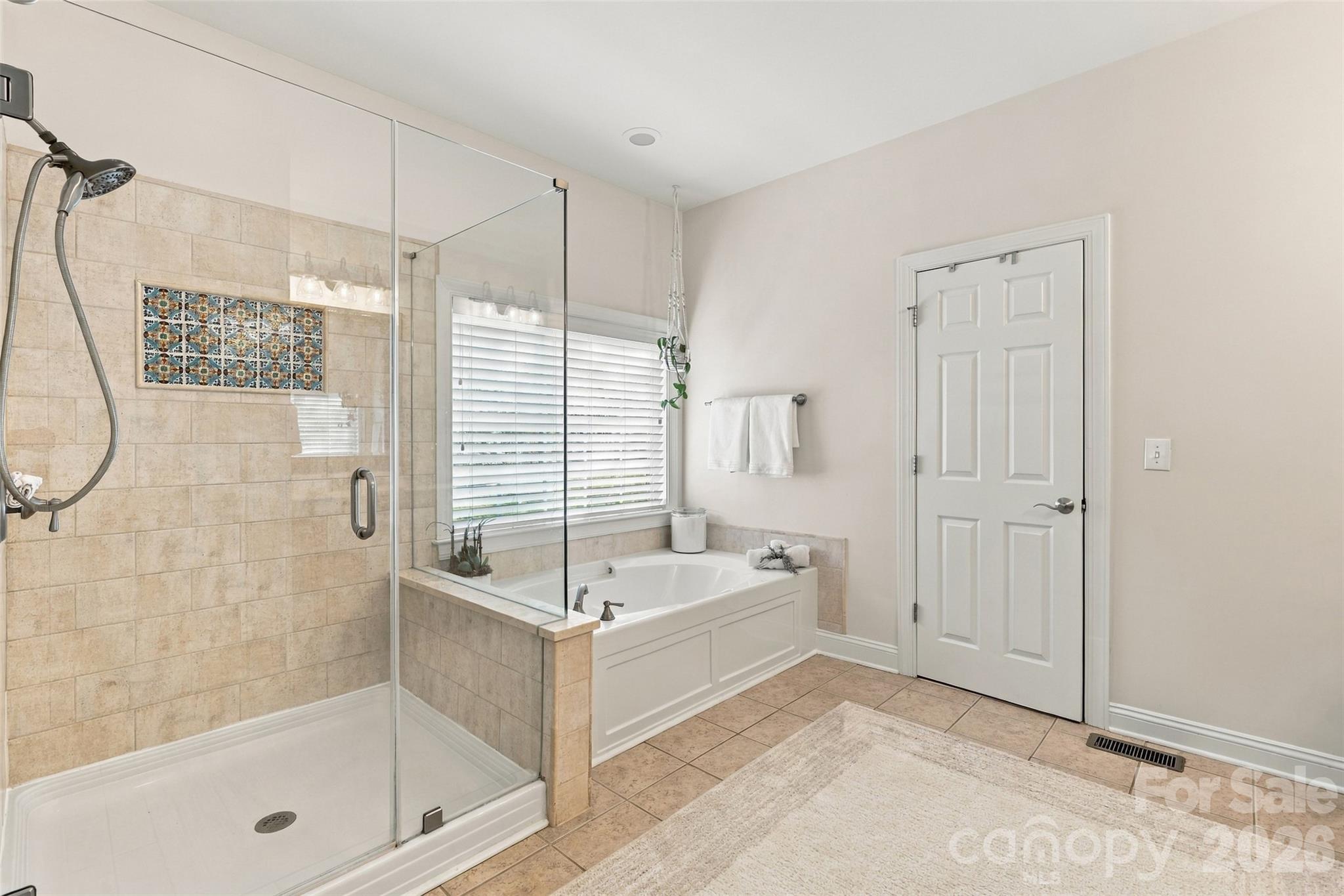 Glass Shower Doors - 3105 Stanway Court, Waxhaw