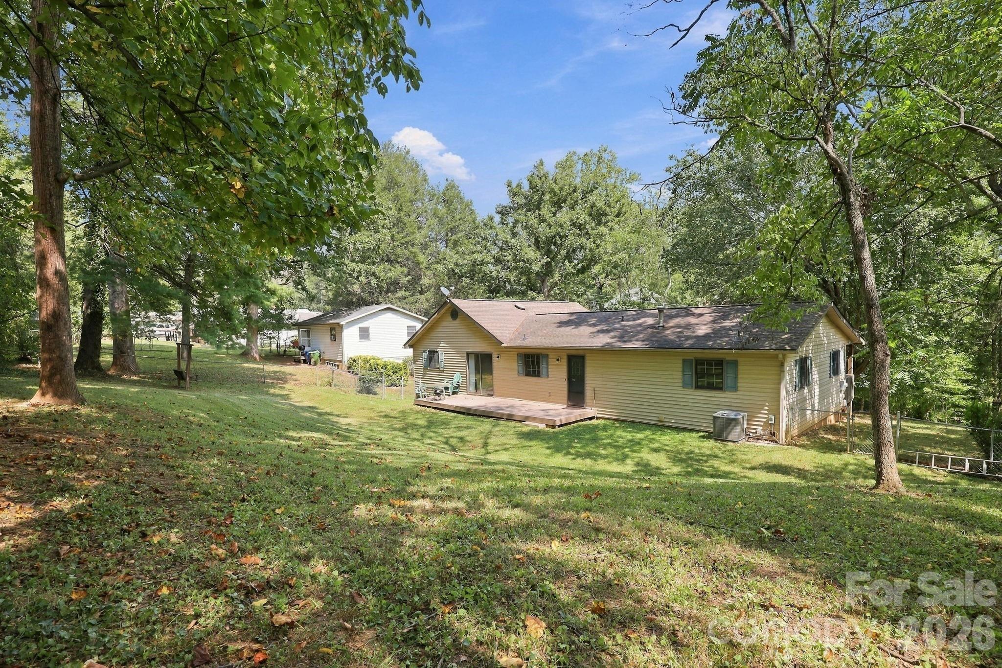 Very nice, fenced back yard. - 6 Cisco Road, Asheville