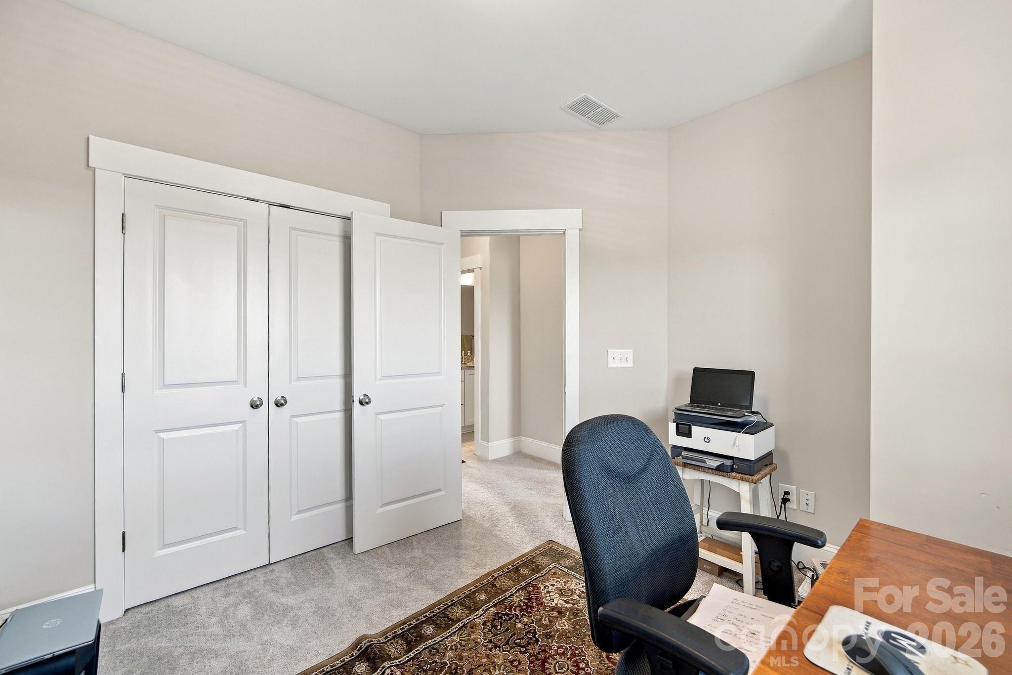 Townhouse at 688 Dunkins Ferry Road, Rock Hill, photo 18 of 43