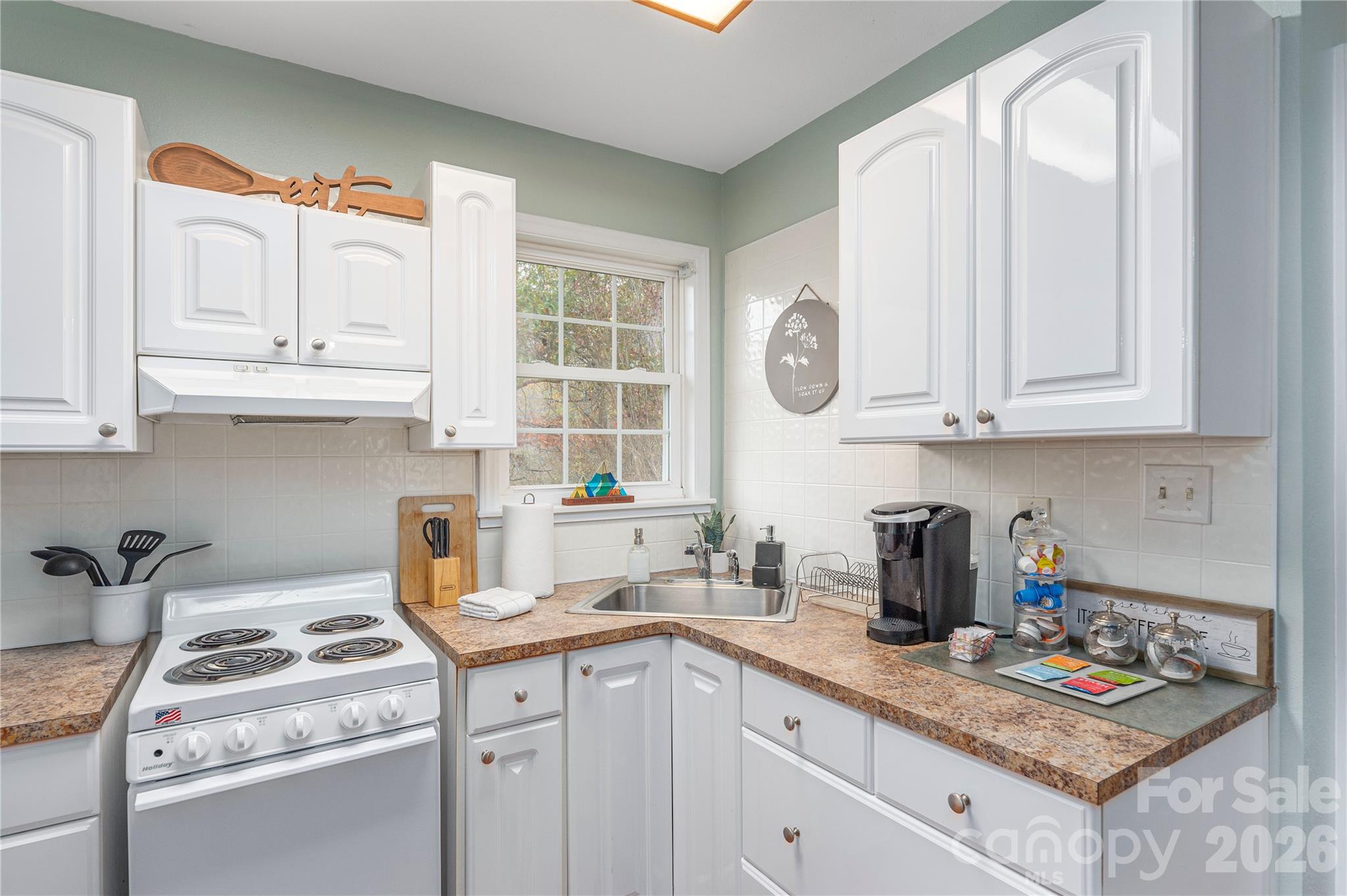 Duplex at 223 Davidson Road, Swannanoa, photo 5 of 32