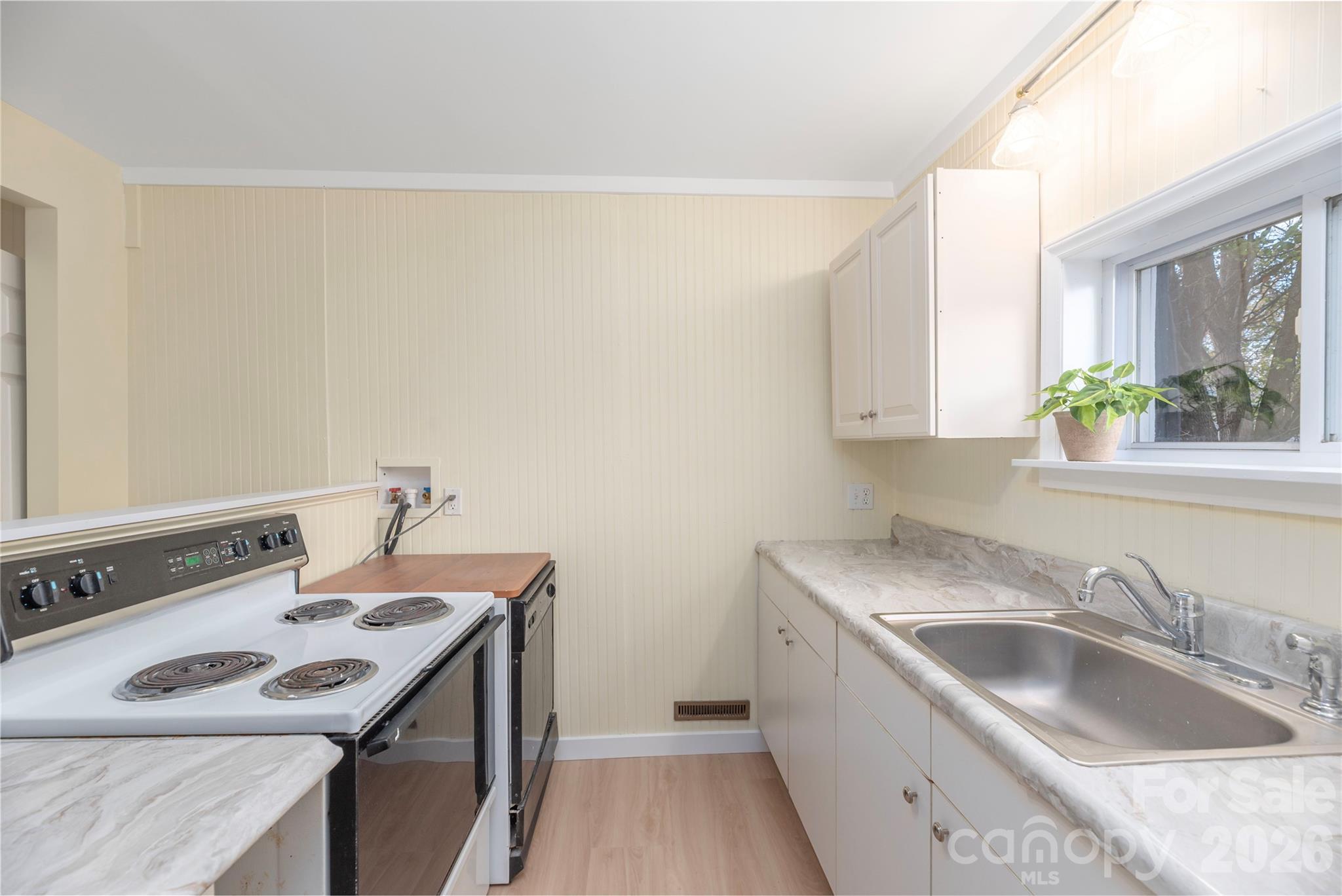 Lower level kitchen - 223 Davidson Road, Swannanoa