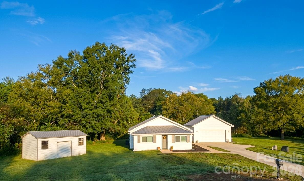425 Hilbert - 425 Hilbert Road, Rockwell