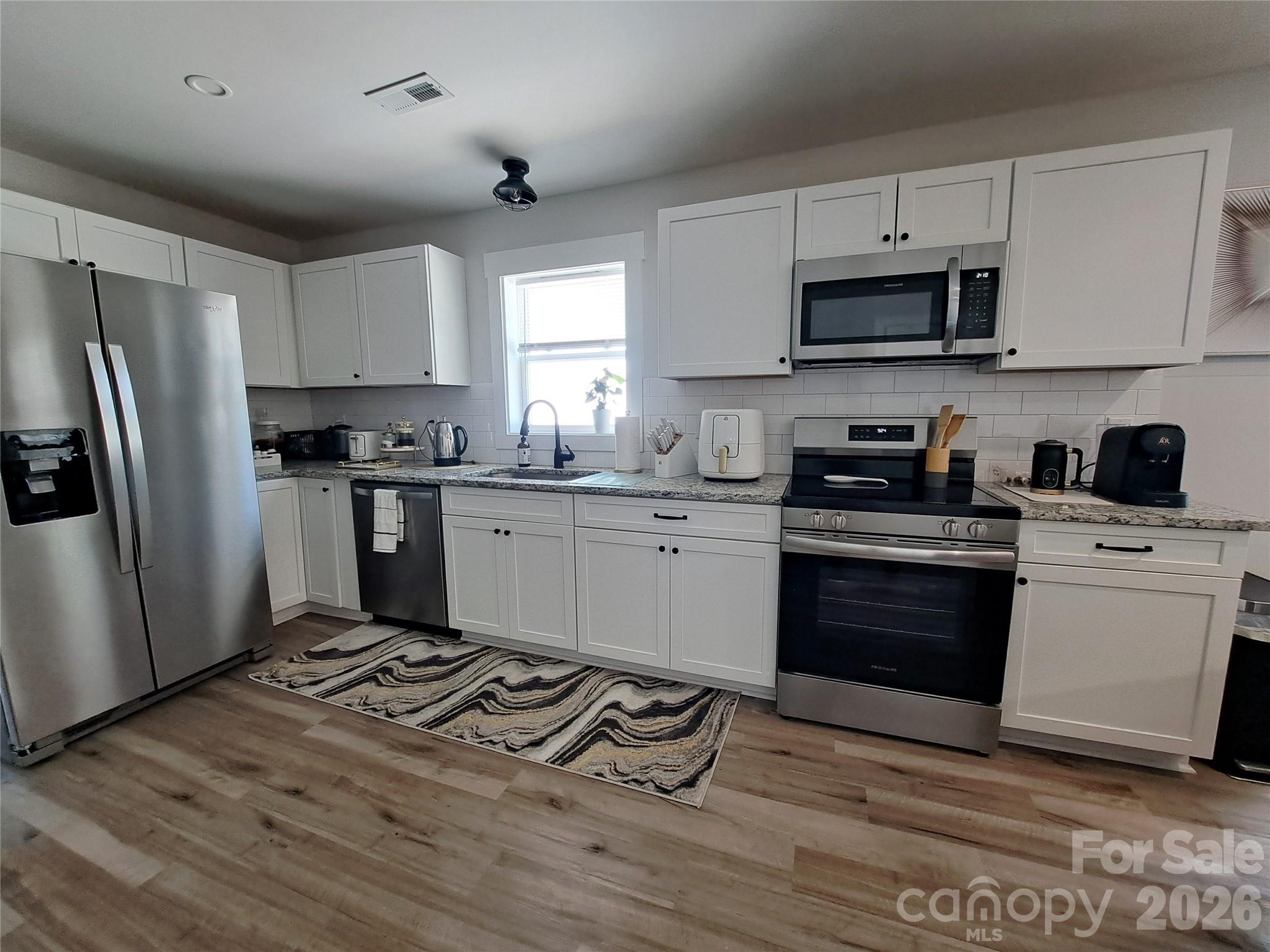 Single Family Residence at 425 Hilbert Road, Rockwell, photo 6 of 19