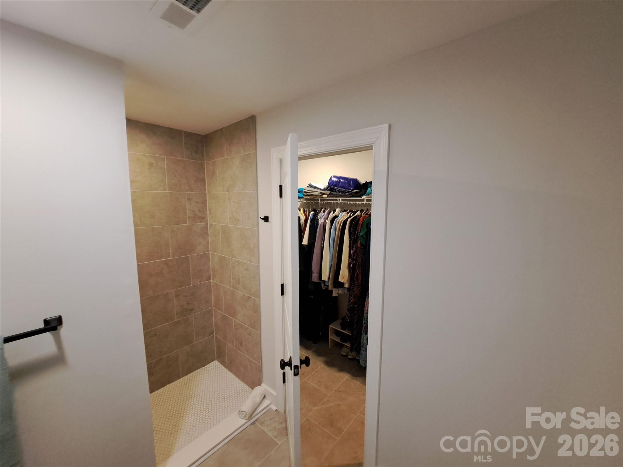 Single Family Residence at 425 Hilbert Road, Rockwell, photo 12 of 19