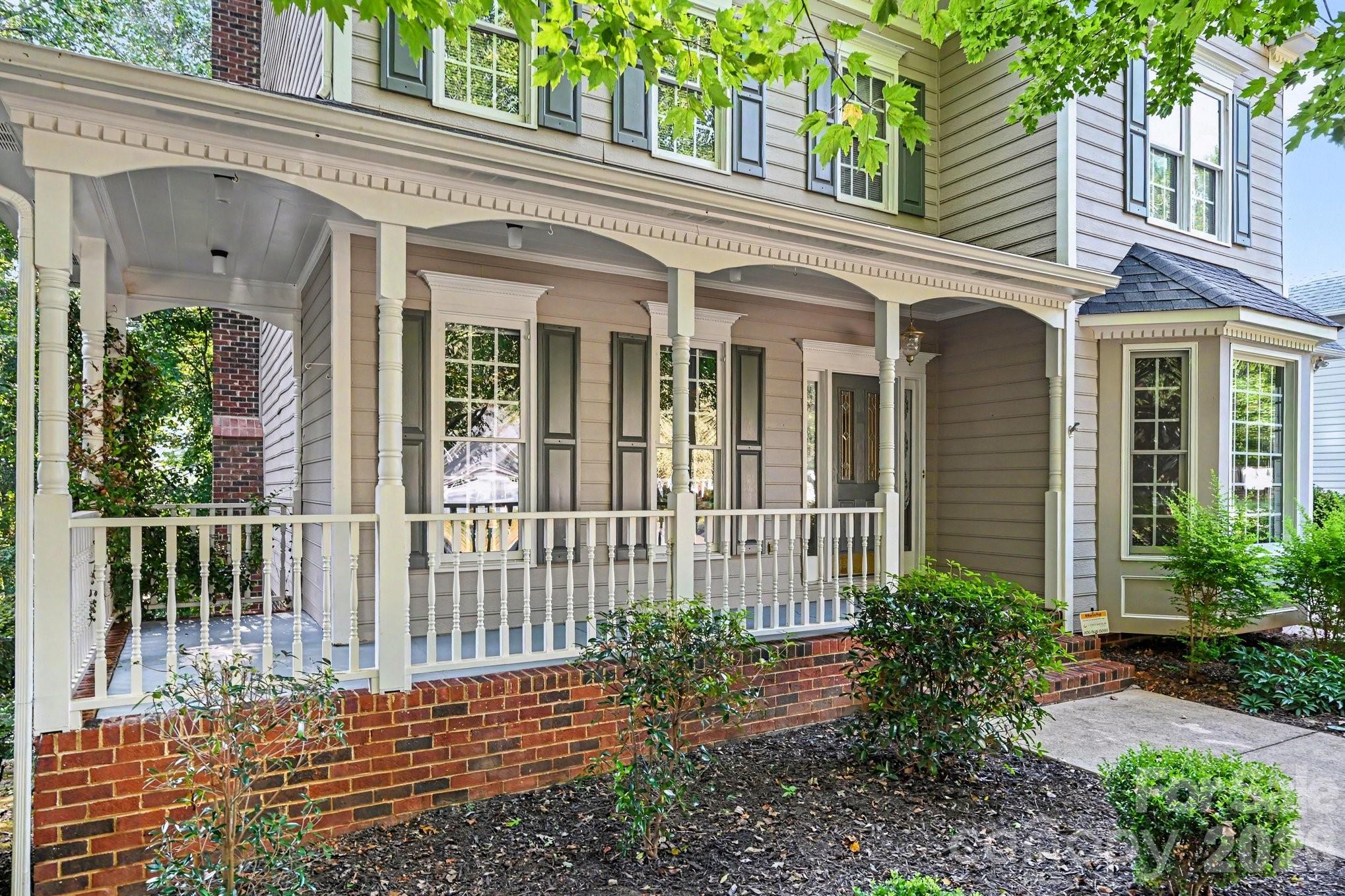 Single Family Residence at 130 River Wood Drive, Fort Mill, photo 4 of 45