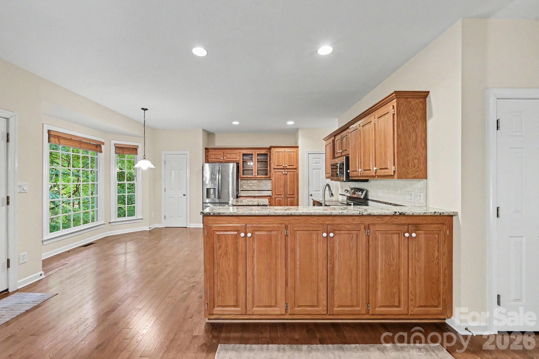 Single Family Residence at 130 River Wood Drive, Fort Mill, photo 16 of 45