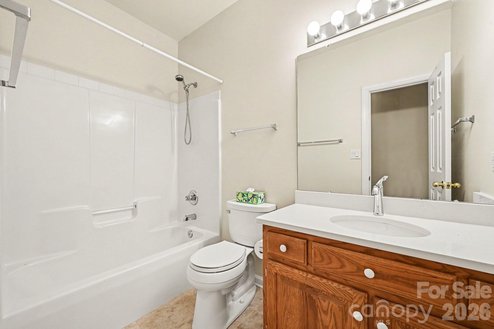 Single Family Residence at 130 River Wood Drive, Fort Mill, photo 37 of 45