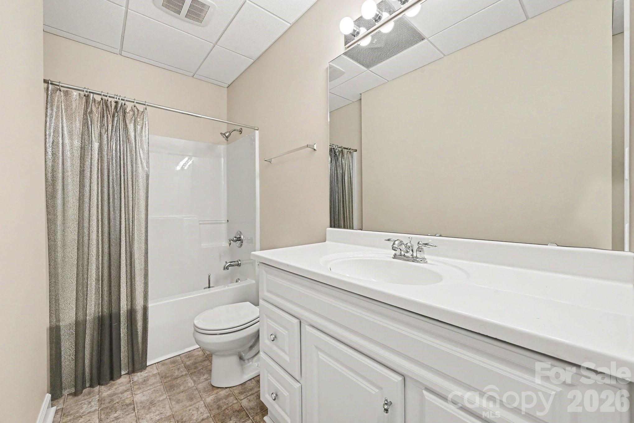 Single Family Residence at 130 River Wood Drive, Fort Mill, photo 38 of 45