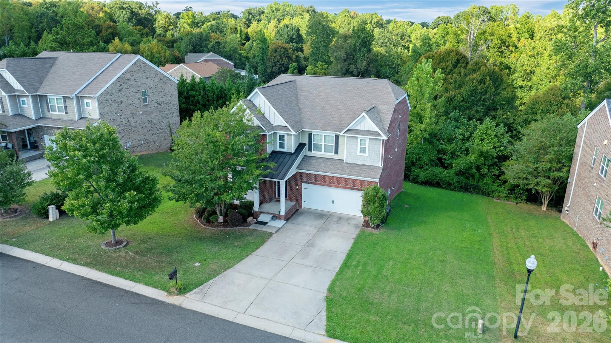 Single Family Residence at 2440 Flintshire Lane, Gastonia, photo 8 of 48