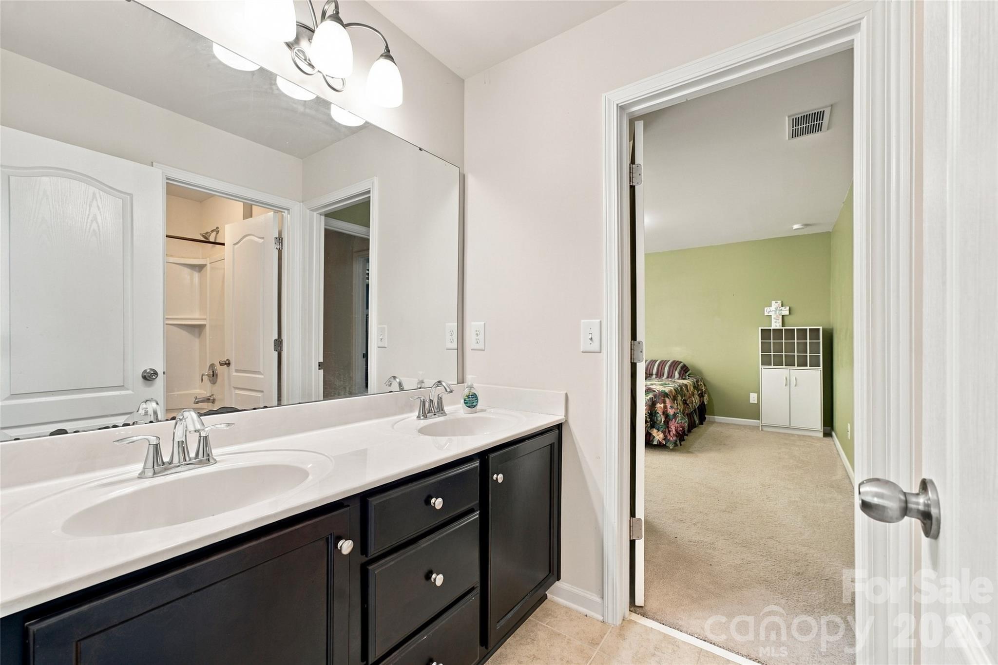 Single Family Residence at 2440 Flintshire Lane, Gastonia, photo 29 of 48