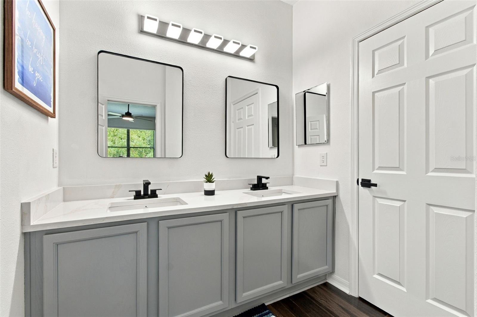 Newly upgraded primary en-suite bathroom - 884 GRAND CANAL DR, KISSIMMEE