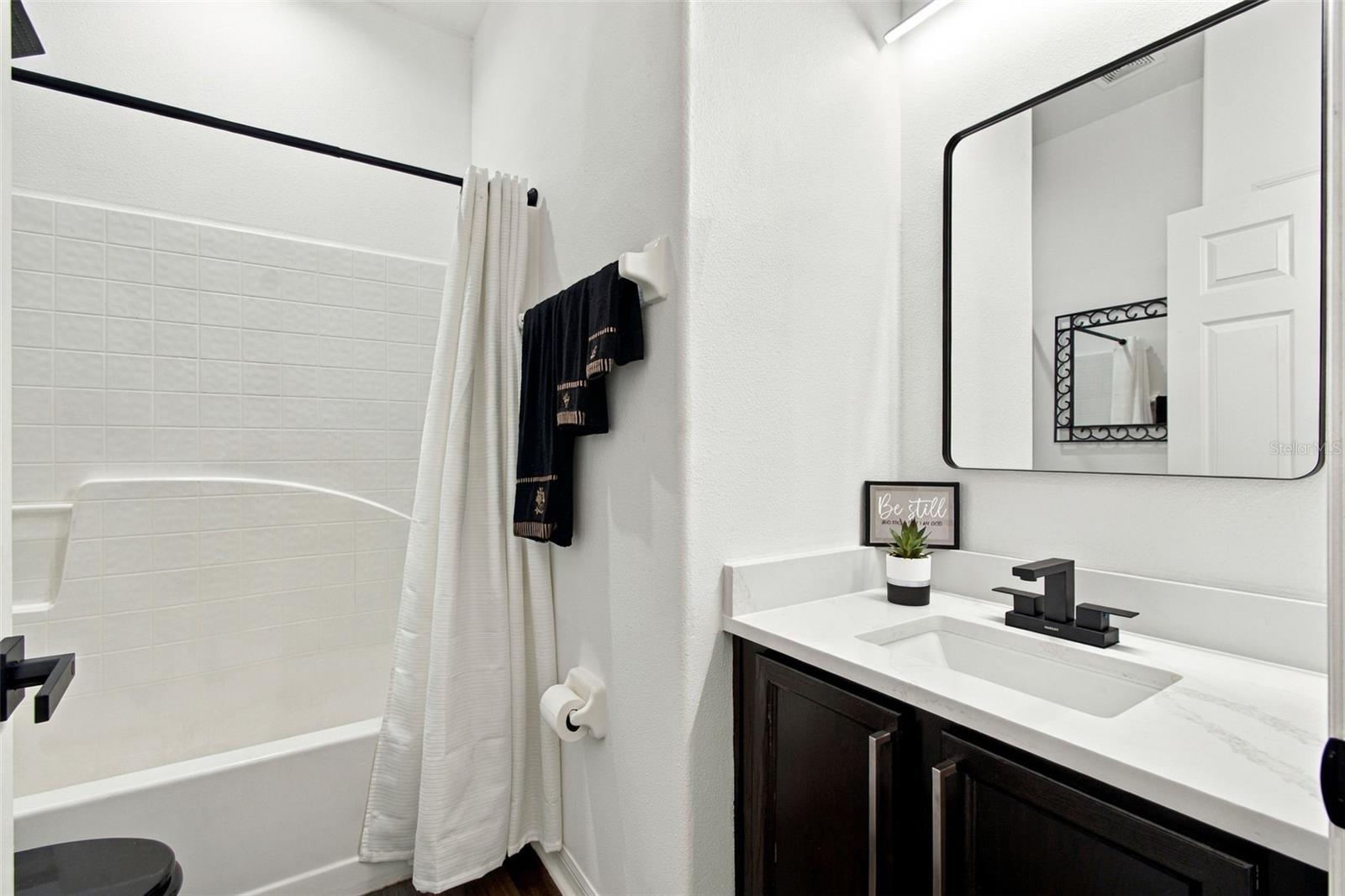 Guest bathroom - 884 GRAND CANAL DR, KISSIMMEE