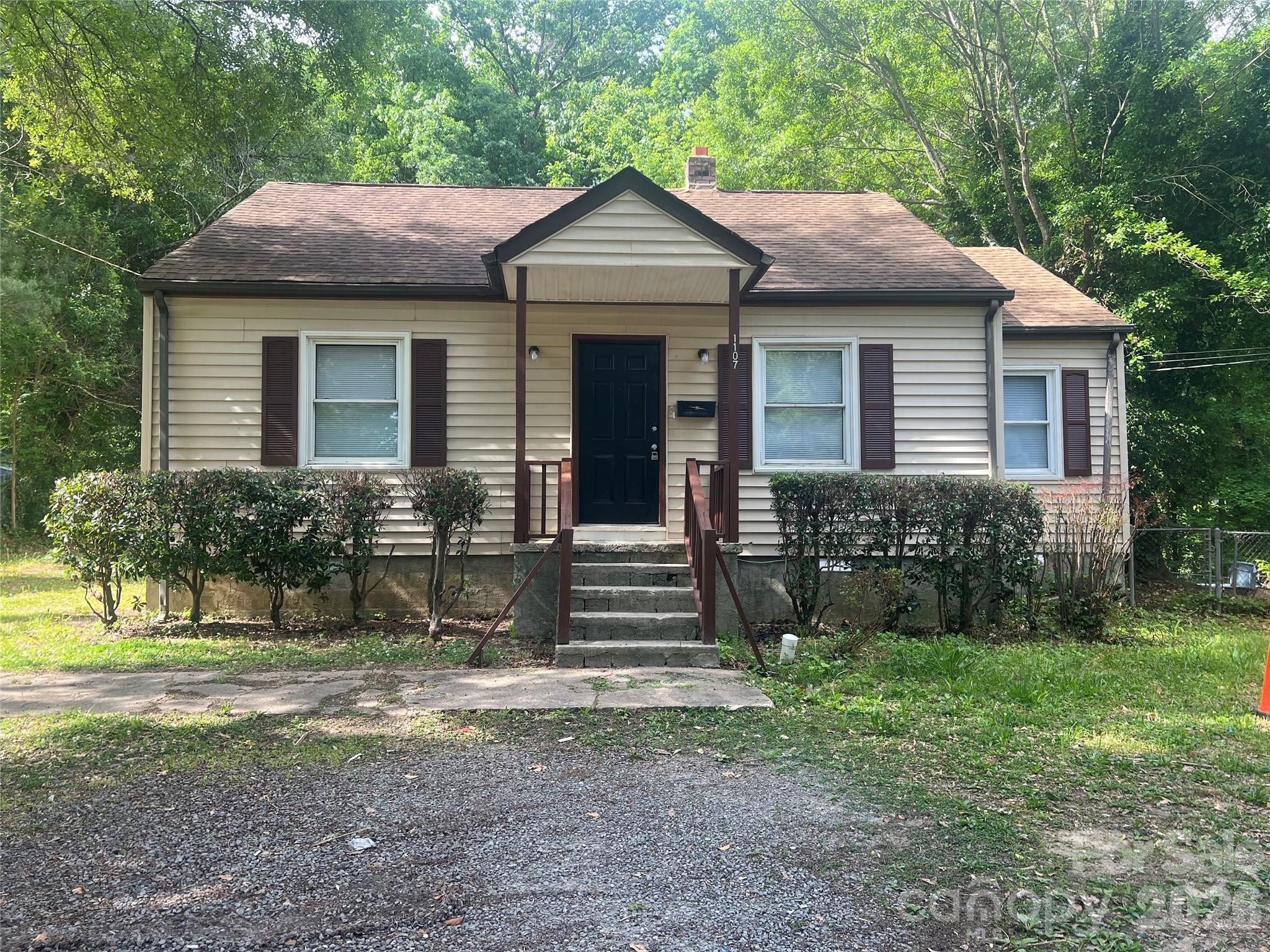 1107 W Davidson Avenue