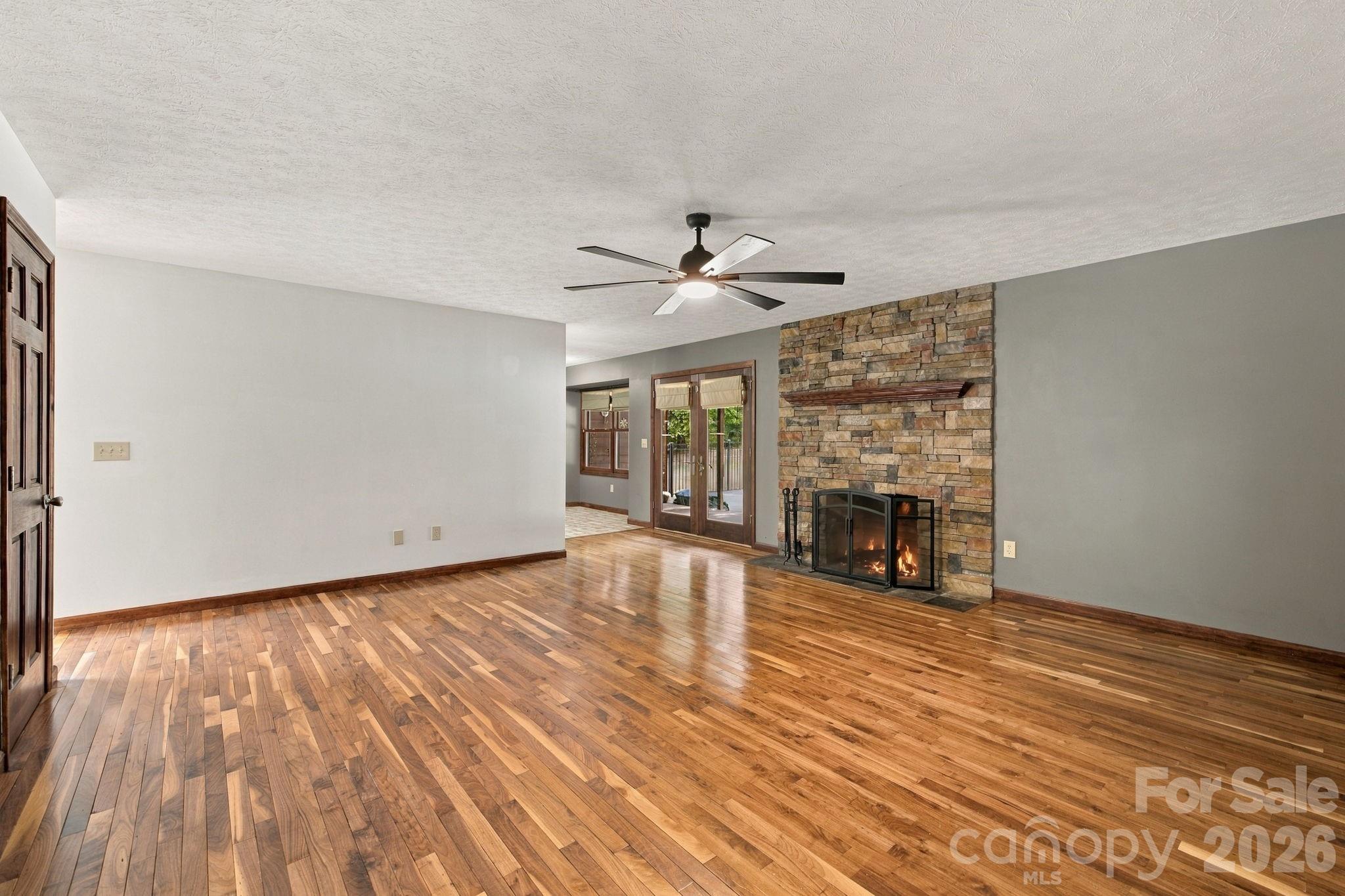 Living Room - 5341 Reese Store Avenue, Morganton