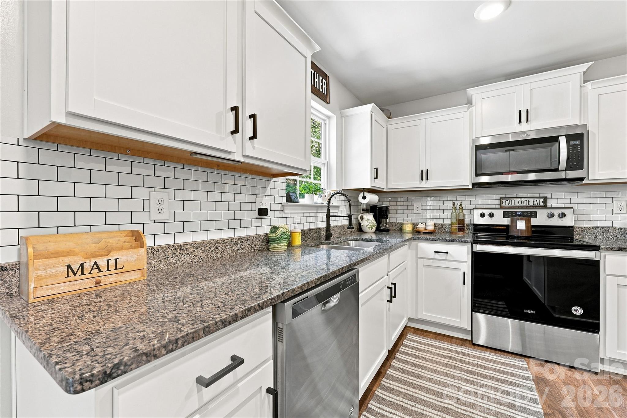 Kitchen - 3103 Winesap Drive, Dallas