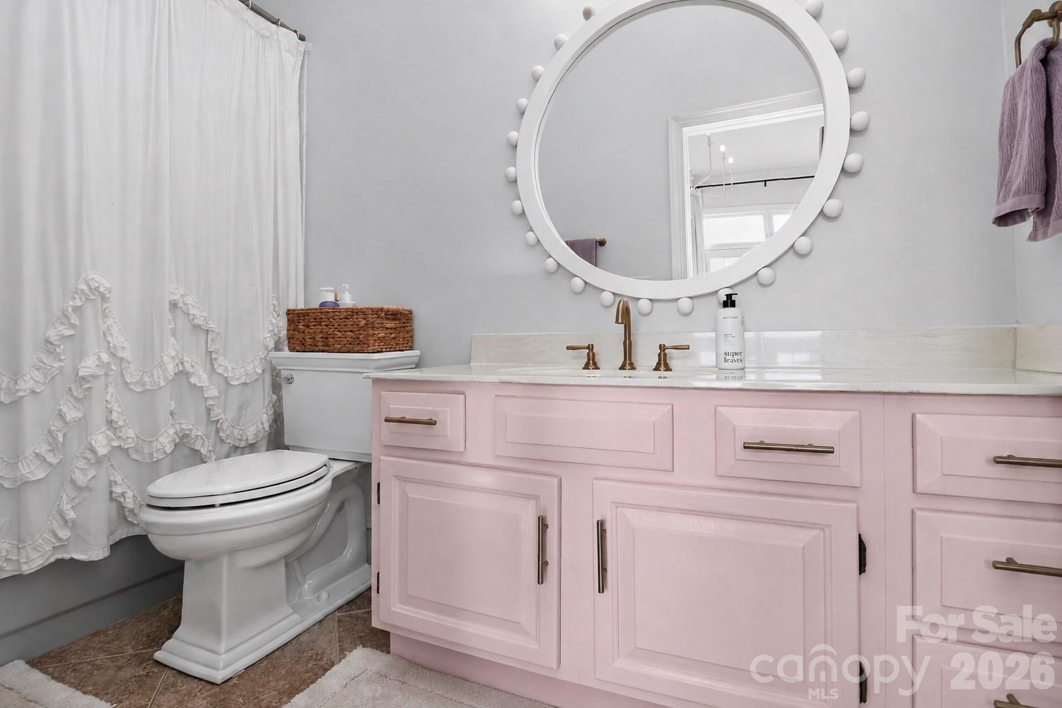 Downstairs bedroom en-suite - 1901 Cortelyou Road, Charlotte