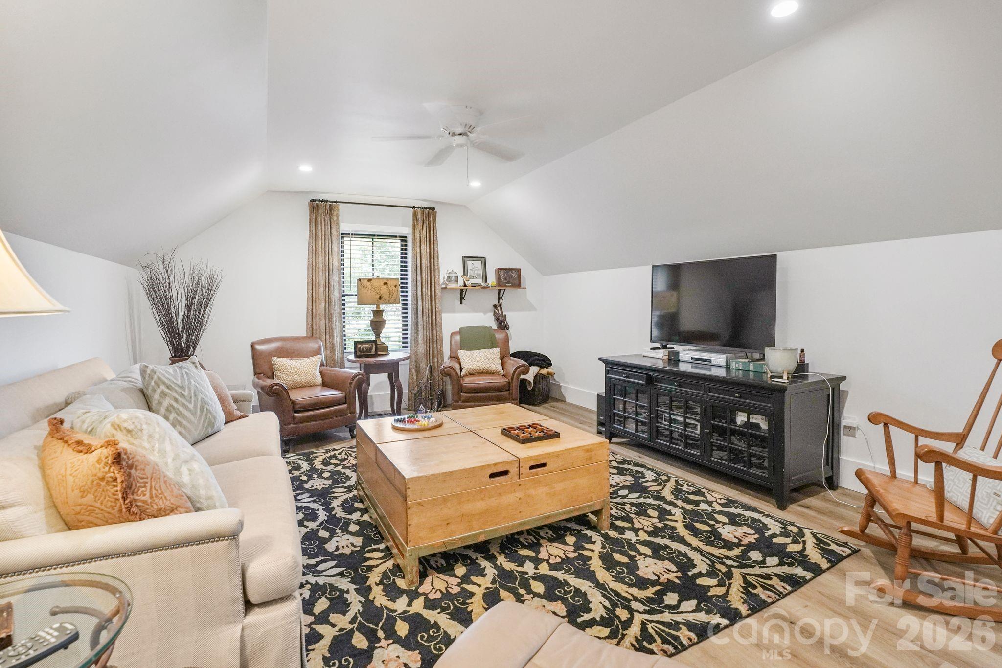 Garage Living Space - 2039 Cane Creek Road, Fletcher