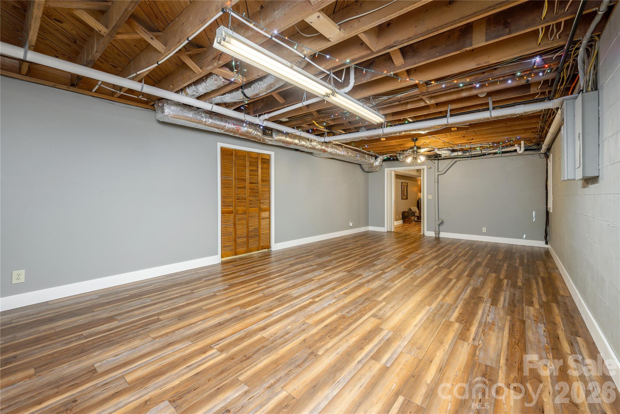 "flex" room heated and cooled not included - 906 Indian Hill Road, Hendersonville