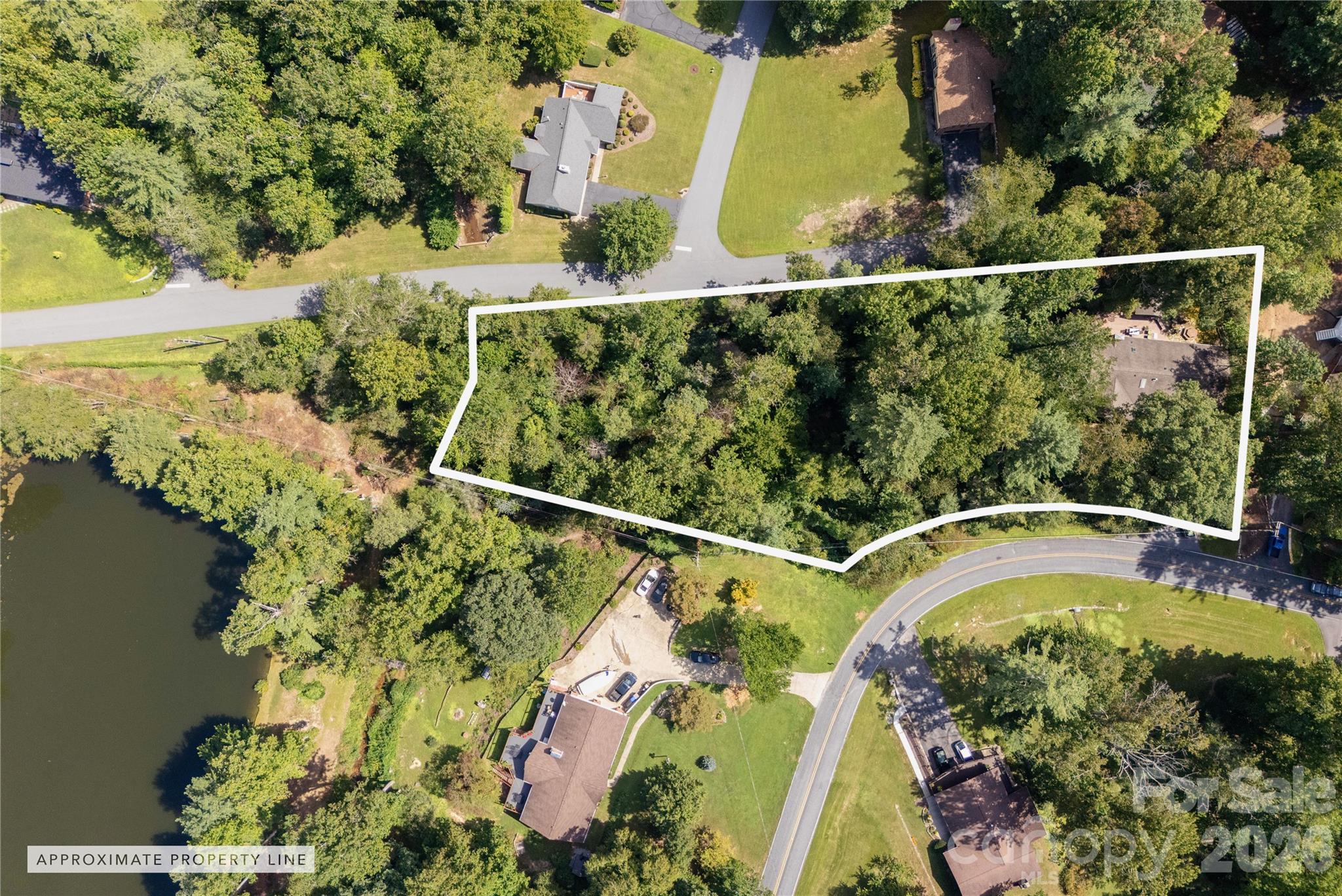 Single Family Residence at 906 Indian Hill Road, Hendersonville, photo 40 of 41