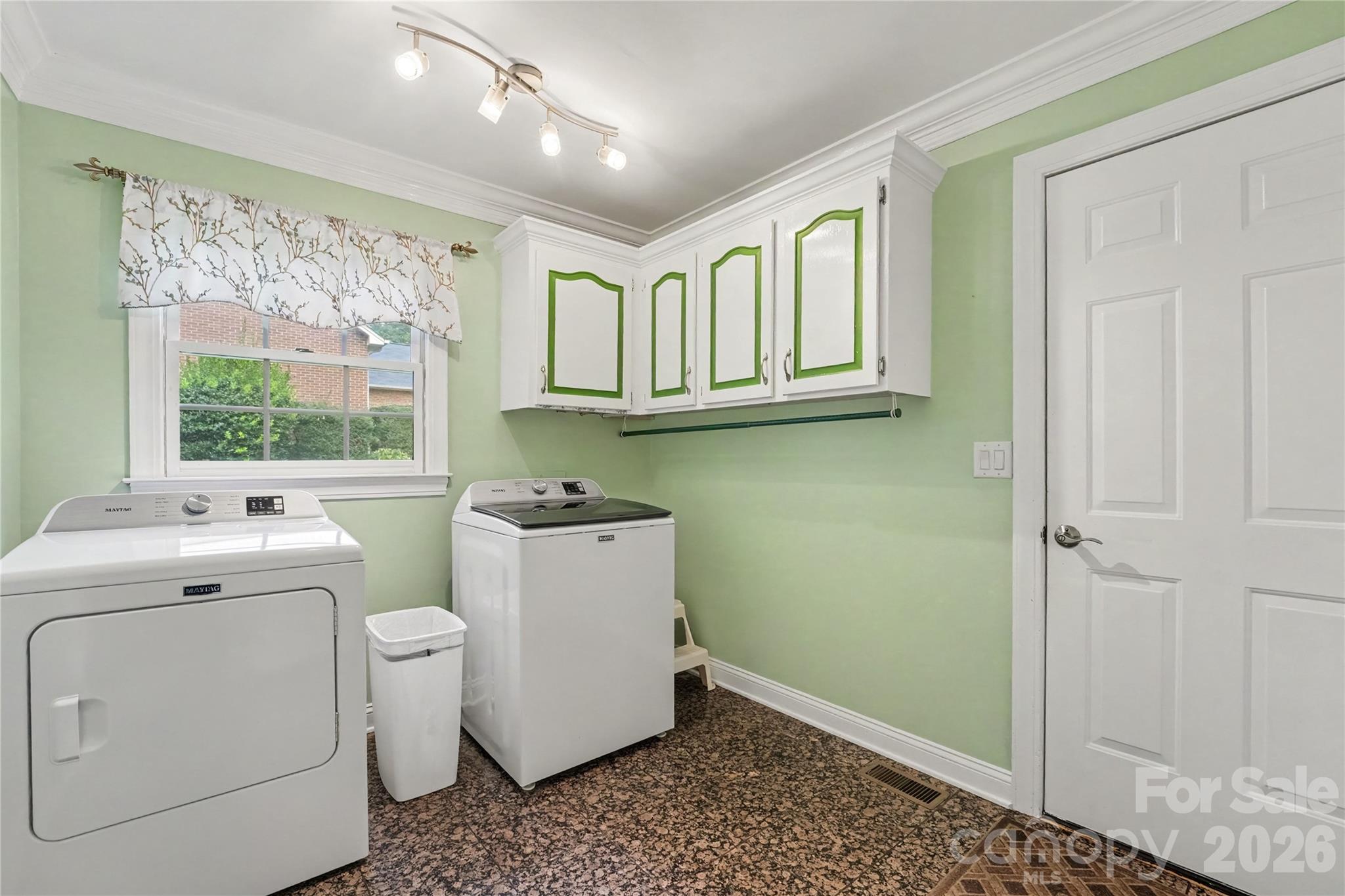 Single Family Residence at 1085 Merrywood Drive, Newton, photo 15 of 35