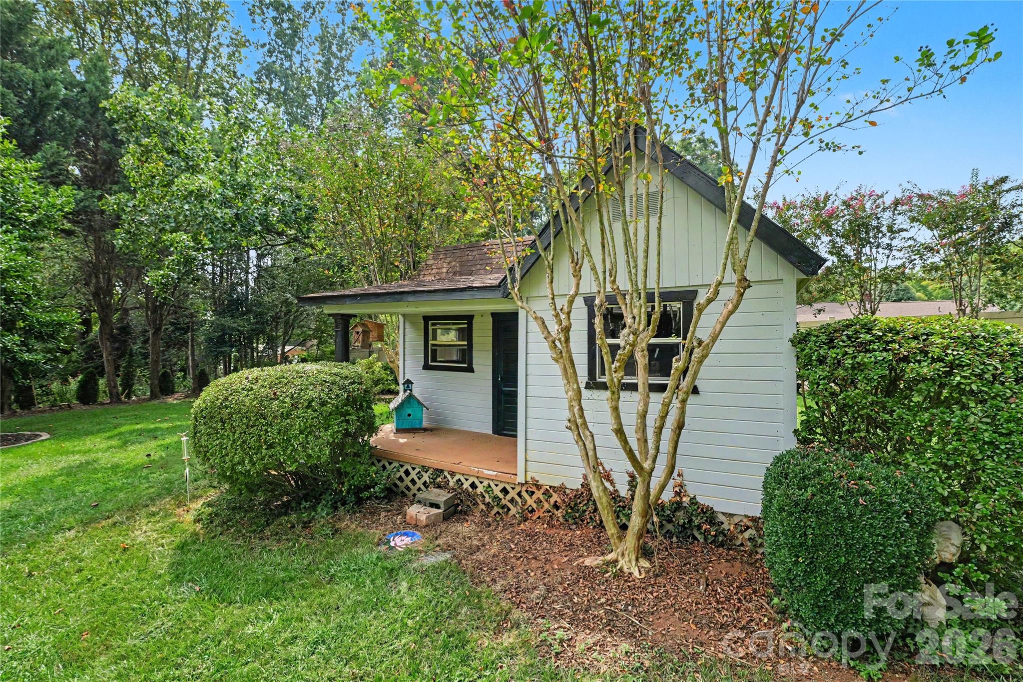 Single Family Residence at 1085 Merrywood Drive, Newton, photo 32 of 35