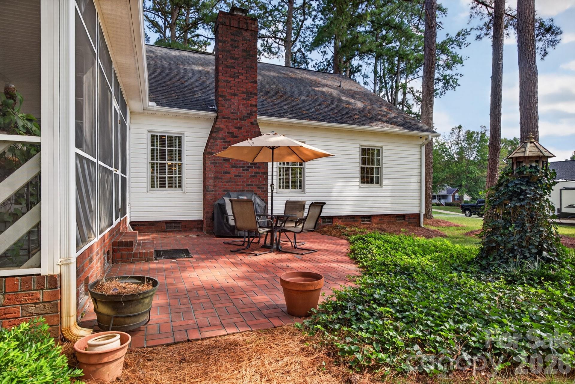 Single Family Residence at 190 Bonaventure Drive, Salisbury, photo 16 of 30