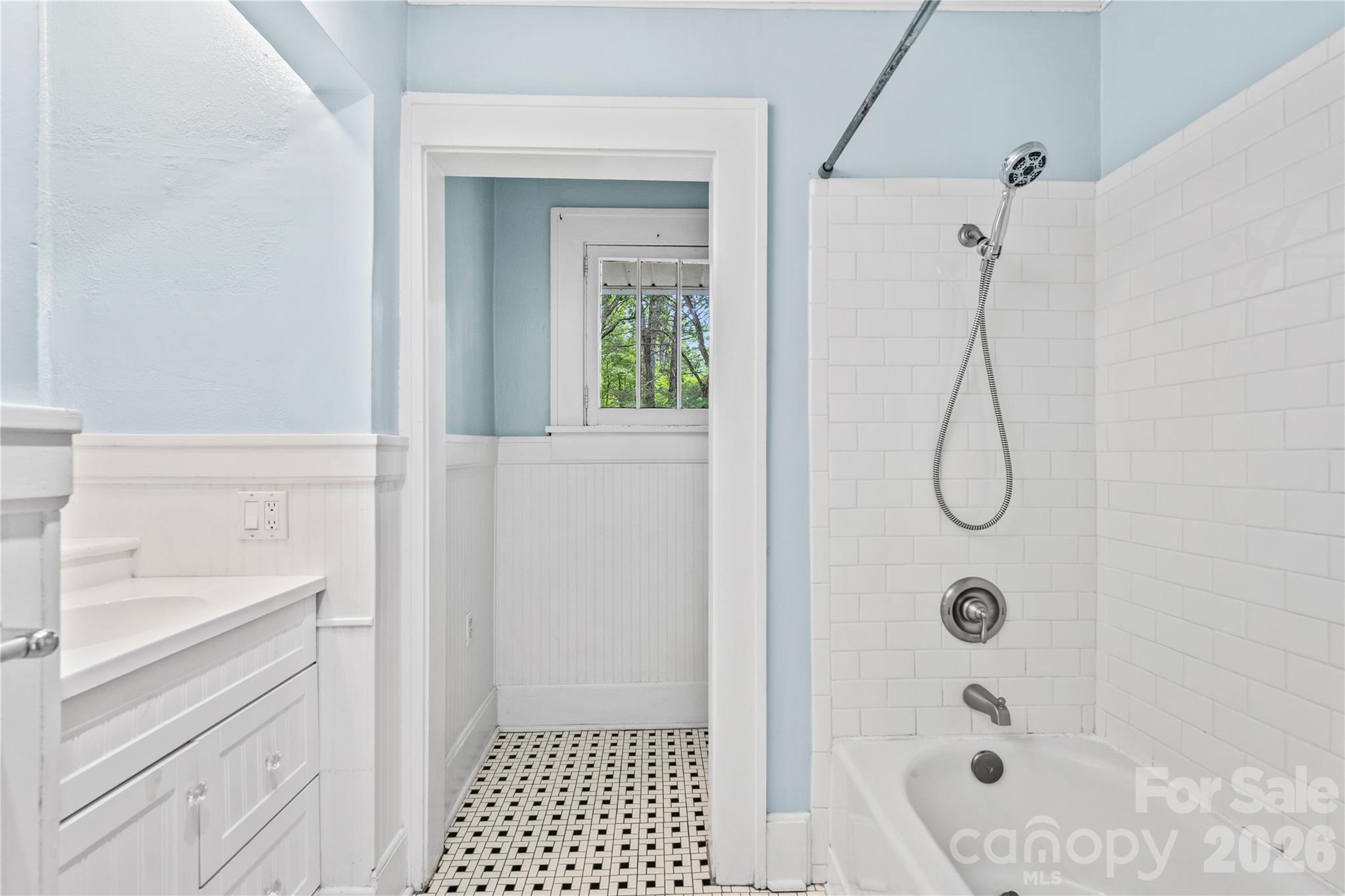 Single Family Residence at 18 Westover Drive, Asheville, photo 15 of 33