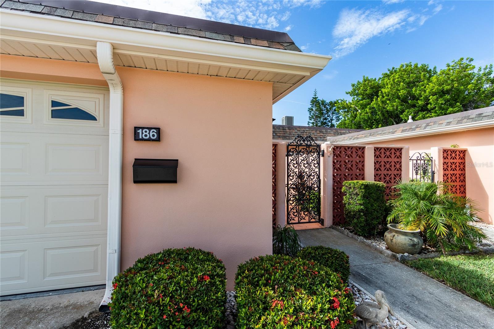 Villa at 186 BOCA CIEGA POINT SOUTH BLVD, ST PETERSBURG, photo 7 of 67