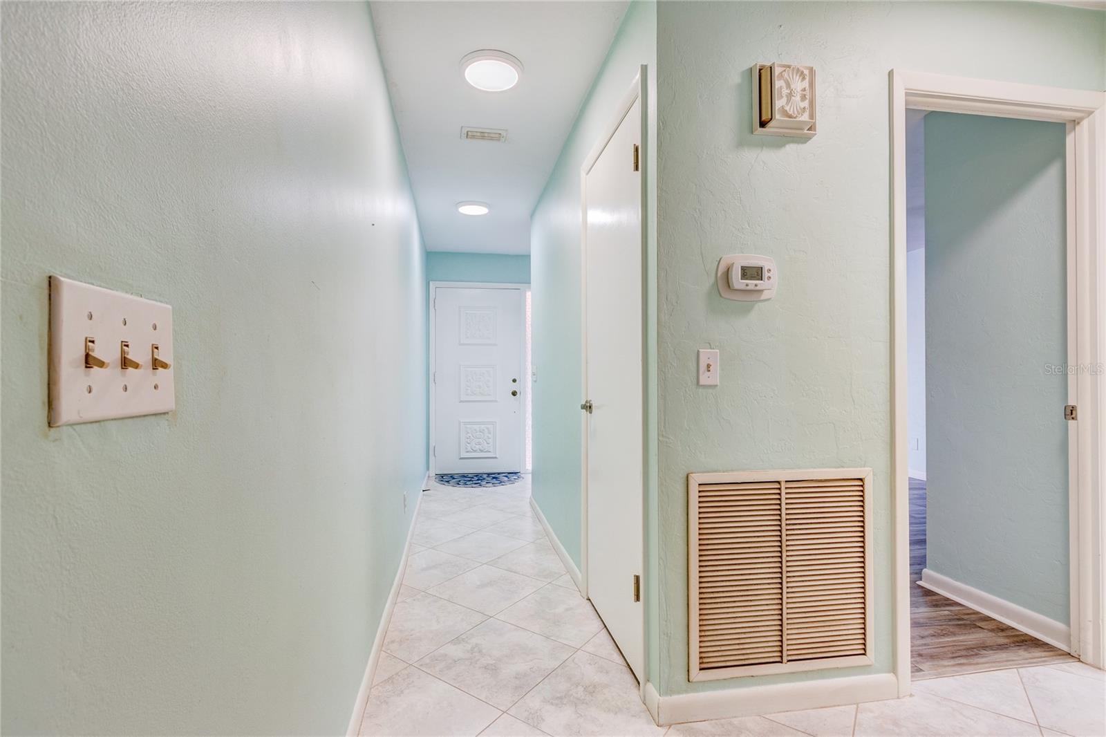 Villa at 186 BOCA CIEGA POINT SOUTH BLVD, ST PETERSBURG, photo 13 of 67