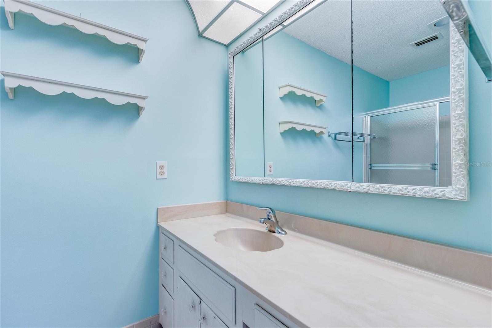 Villa at 186 BOCA CIEGA POINT SOUTH BLVD, ST PETERSBURG, photo 31 of 67