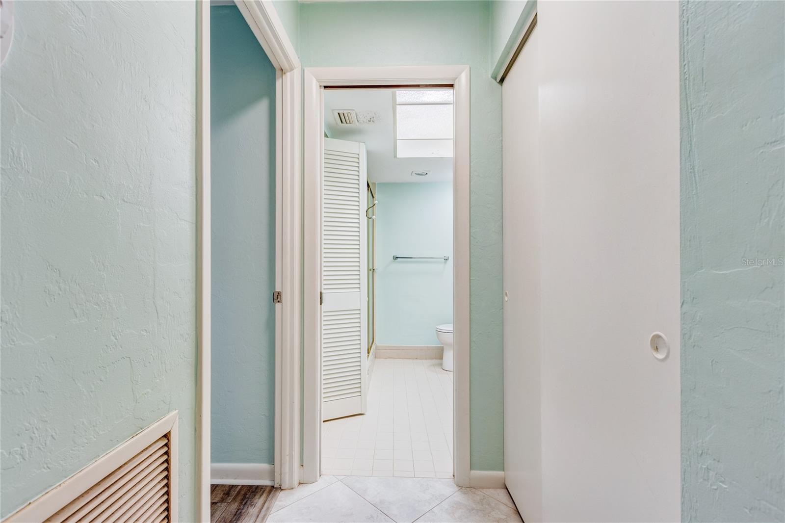 Villa at 186 BOCA CIEGA POINT SOUTH BLVD, ST PETERSBURG, photo 36 of 67