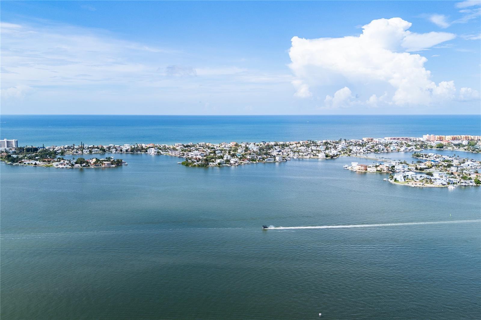 Villa at 186 BOCA CIEGA POINT SOUTH BLVD, ST PETERSBURG, photo 65 of 67