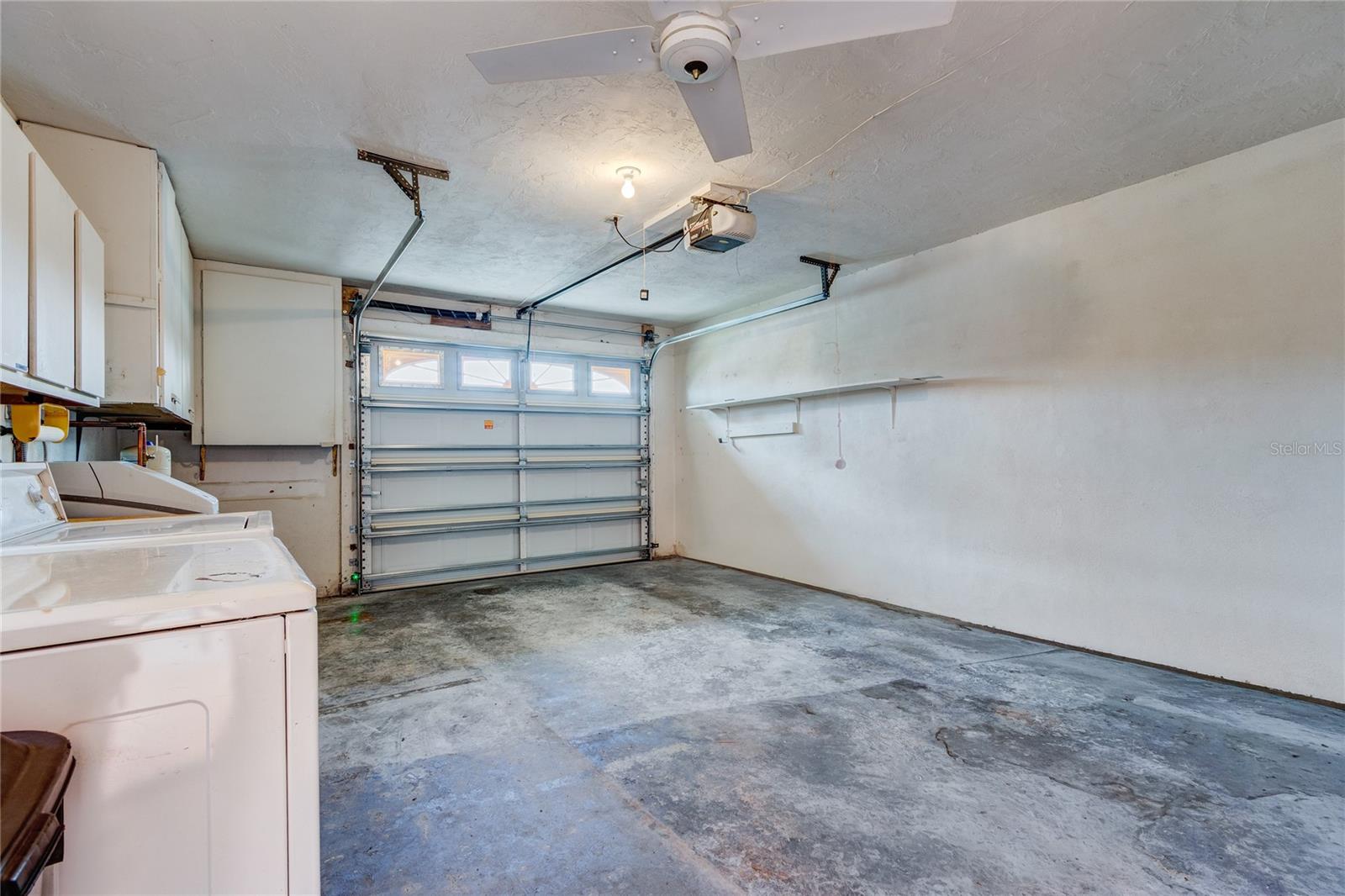Over-sized garage - 186 BOCA CIEGA POINT SOUTH BLVD, ST PETERSBURG