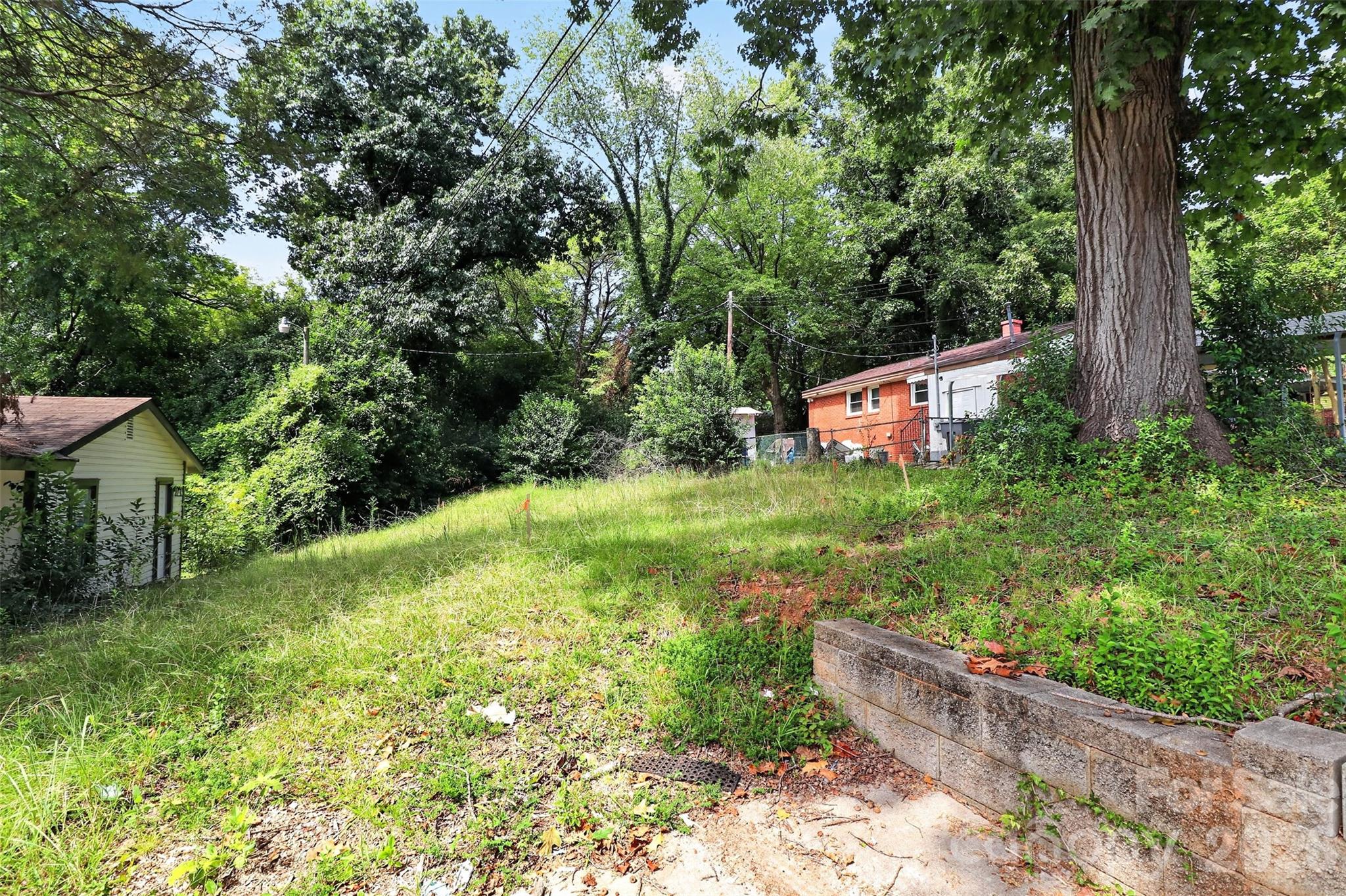 Lot at 2011 Erie Street, Charlotte, photo 17 of 18