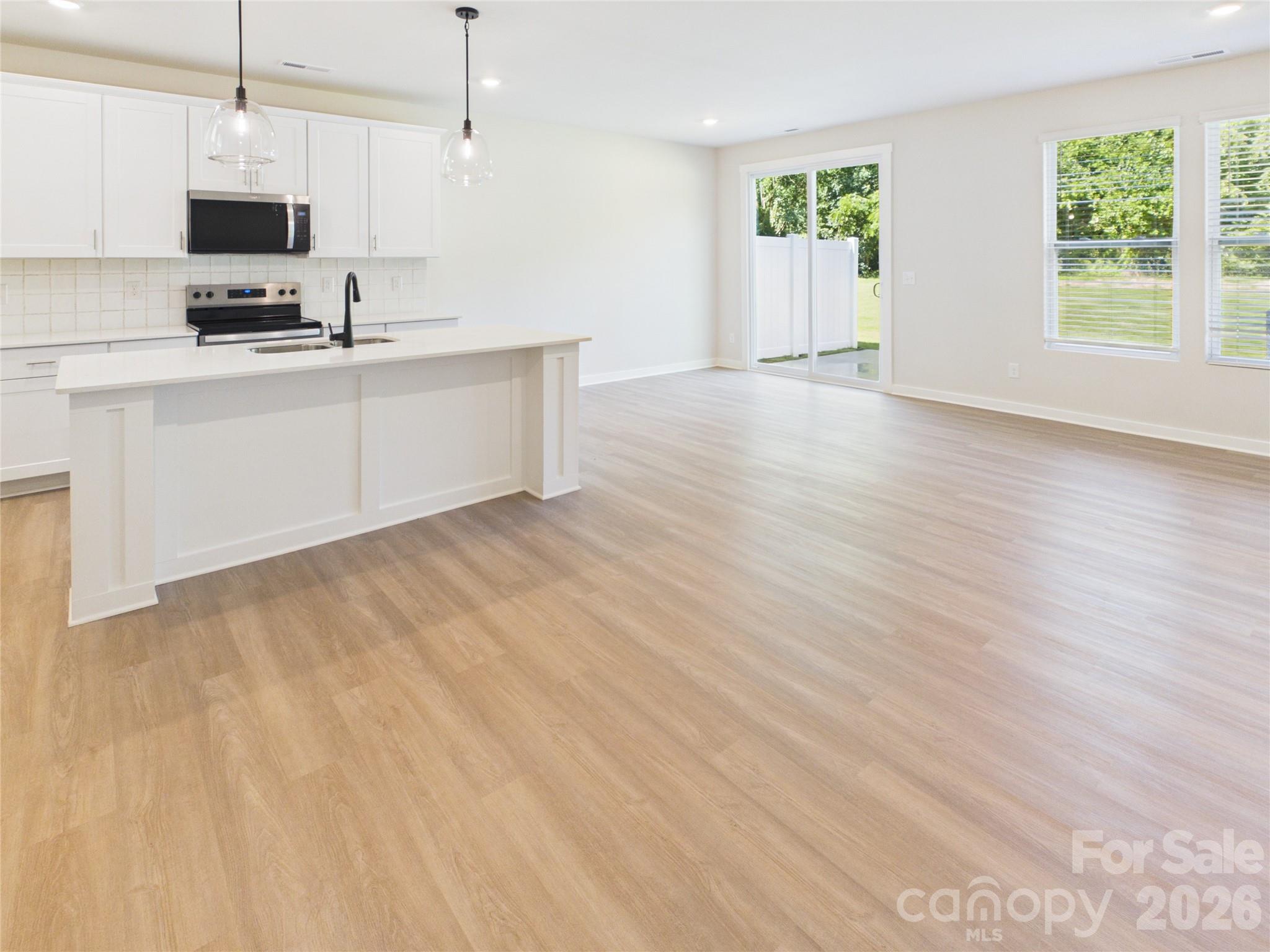 Townhouse at 105 Dilling Street N, Kings Mountain, photo 6 of 37
