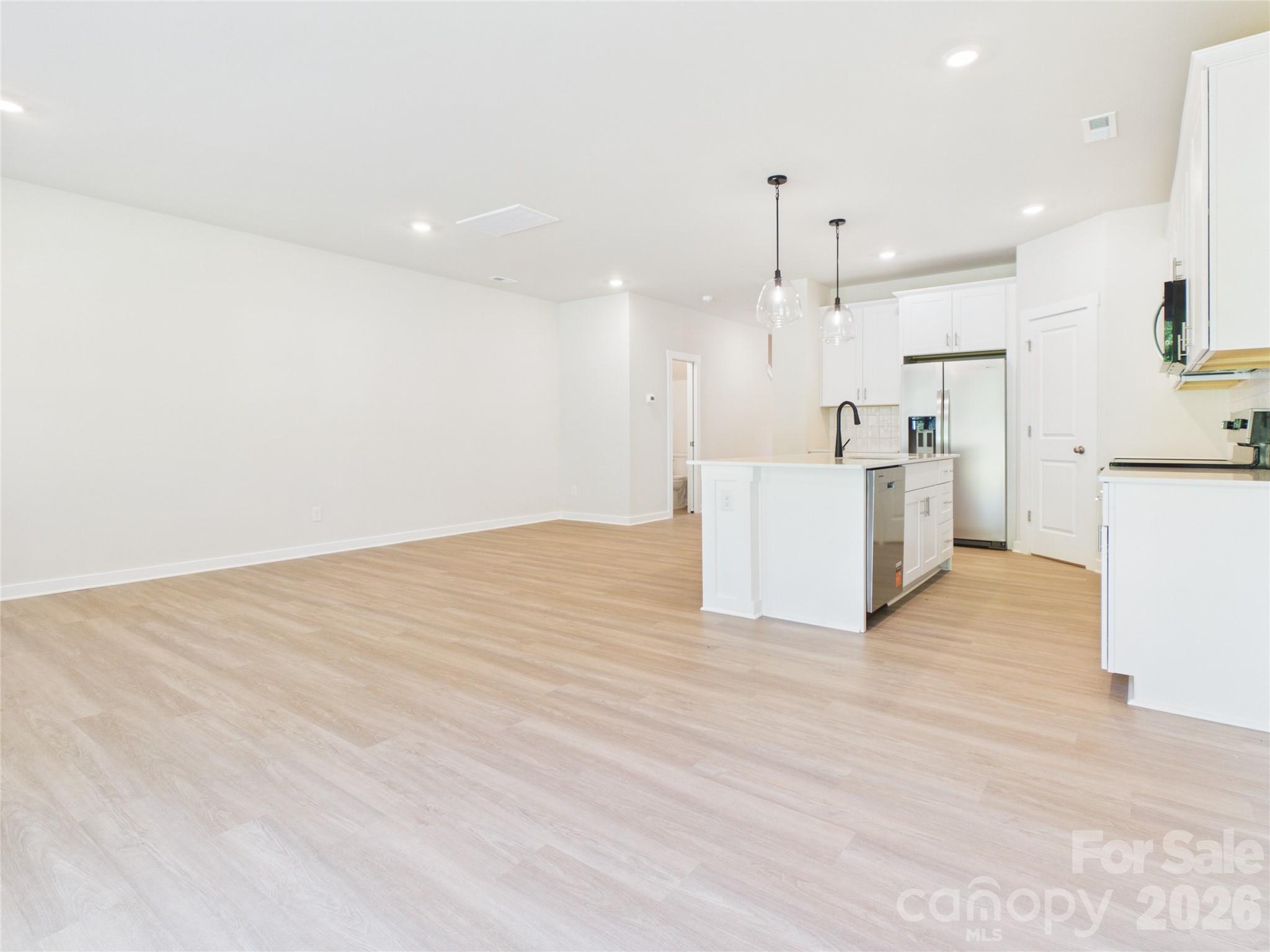 Townhouse at 105 Dilling Street N, Kings Mountain, photo 8 of 37