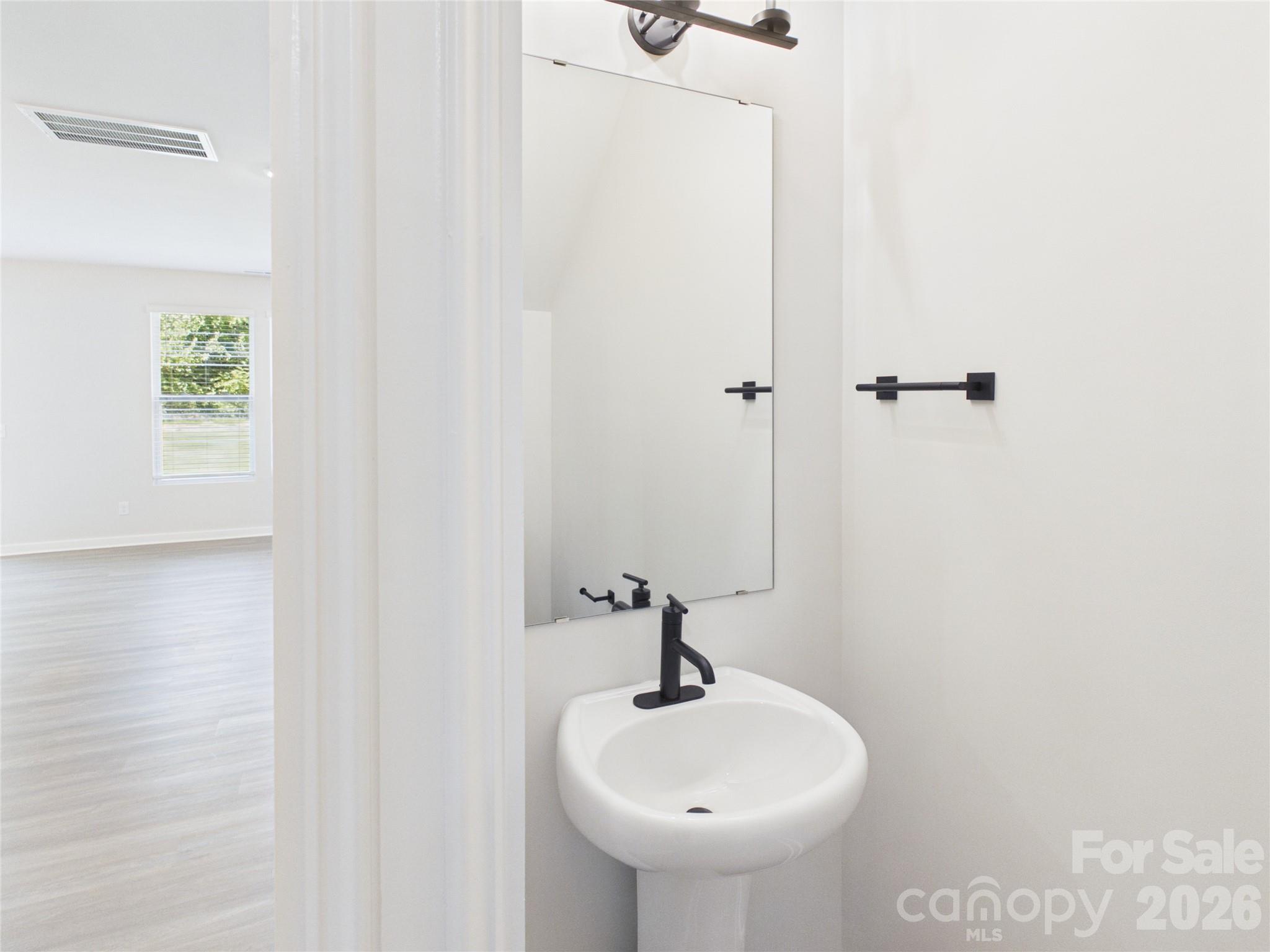 Townhouse at 105 Dilling Street N, Kings Mountain, photo 21 of 37