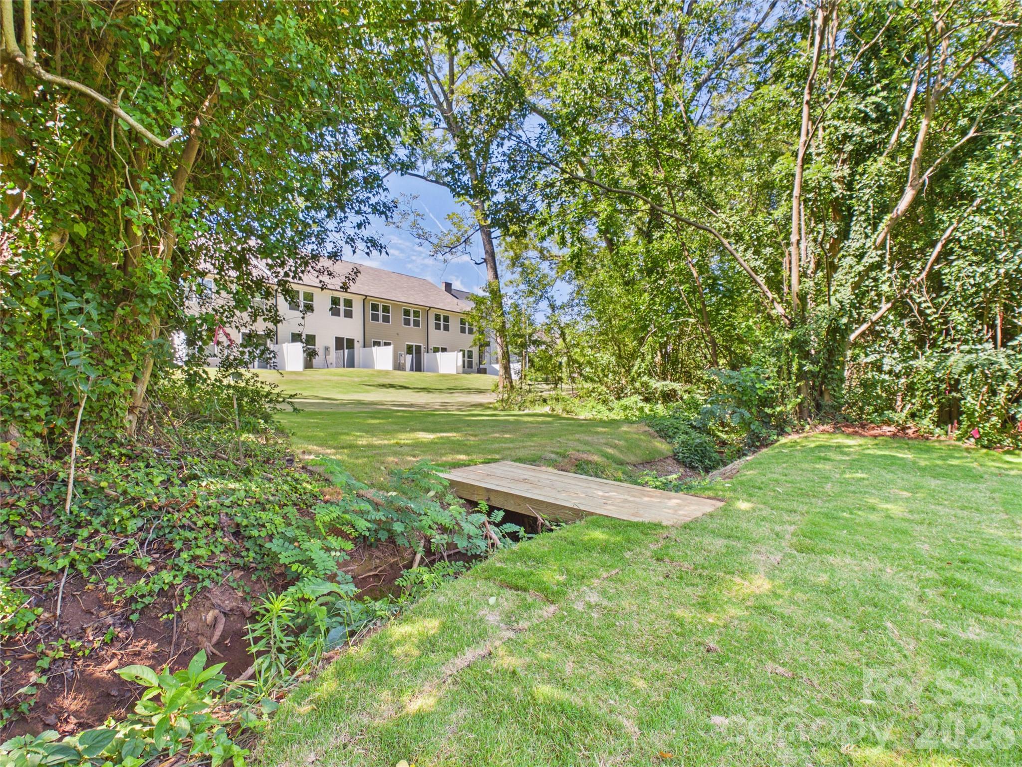 plenty of room for outdoor activities - 105 Dilling Street N, Kings Mountain