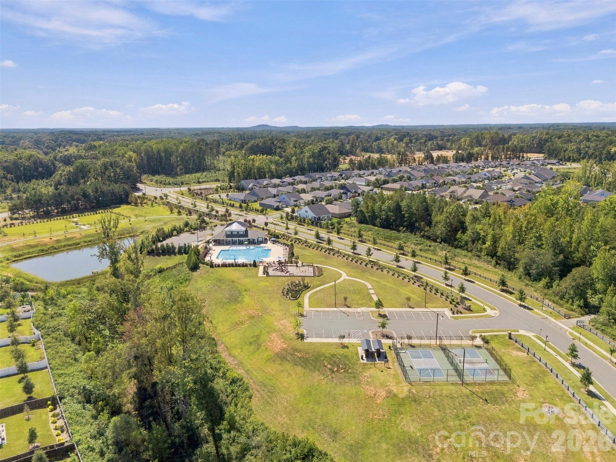 Community clubhouse - 7572 Nolen Farm Drive, Gastonia