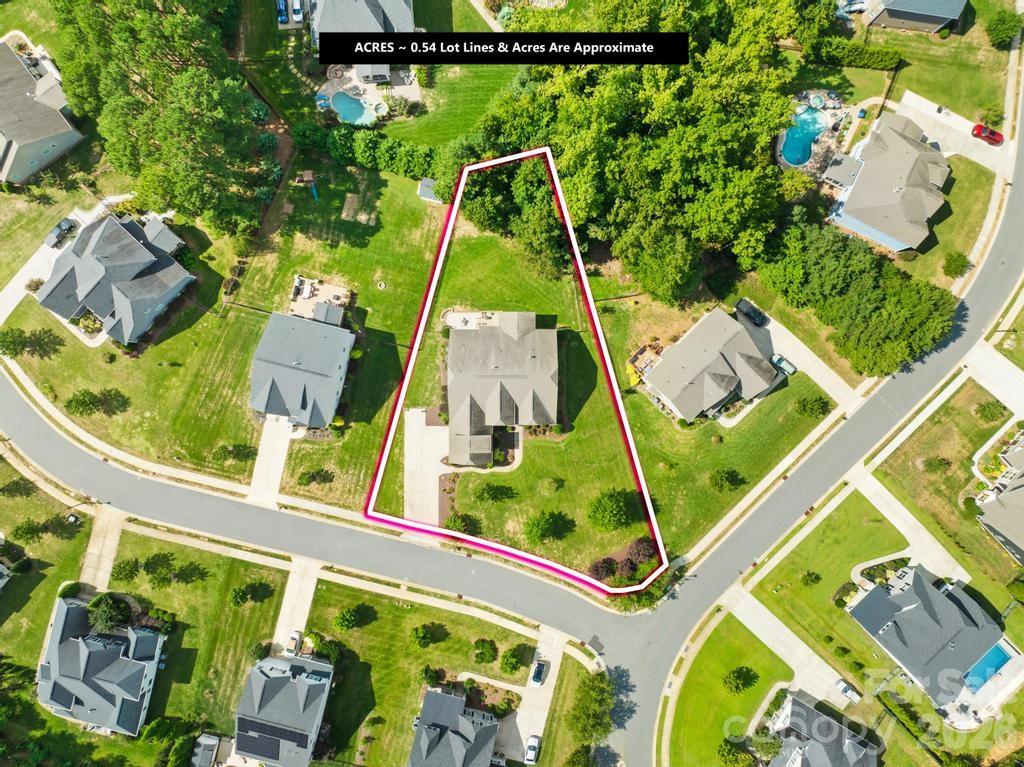 Single Family Residence at 108 Butler Drive, Mooresville, photo 3 of 46